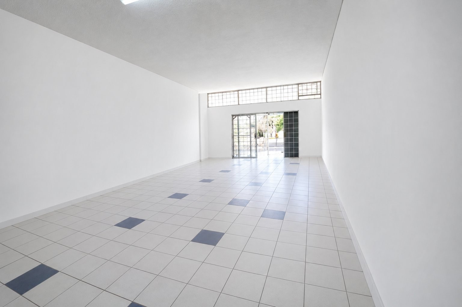 Commercial Property for rent in Wendywood, Sandton, 214 m²