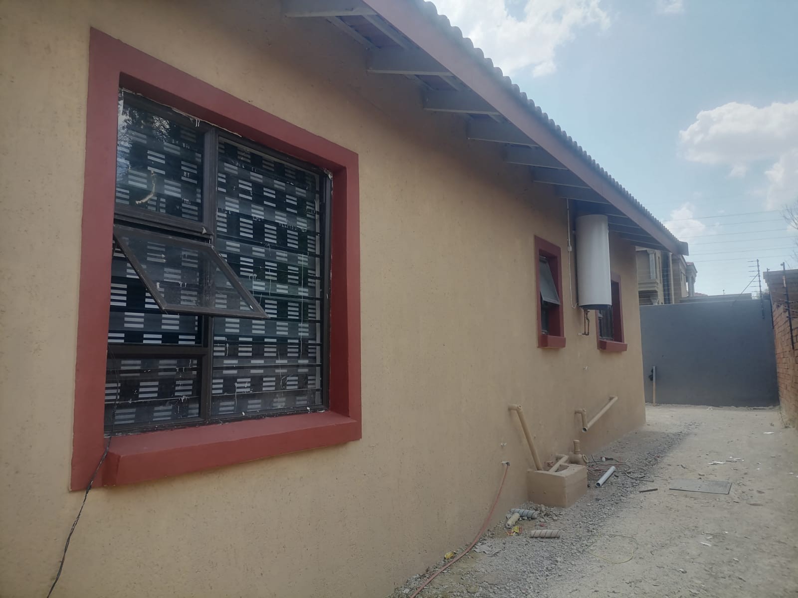Apartment for rent in Meredale, Johannesburg