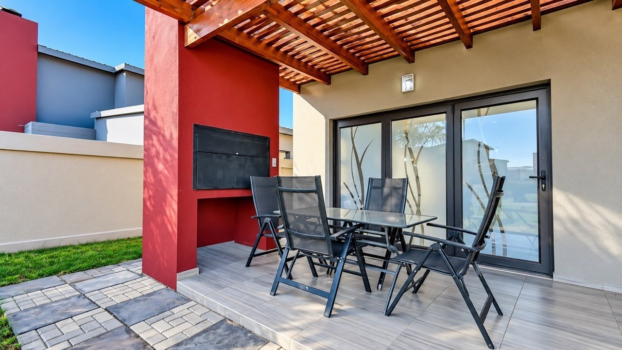 House for sale in Zambezi Manor Lifestyle Estate, Pretoria, 537 m²