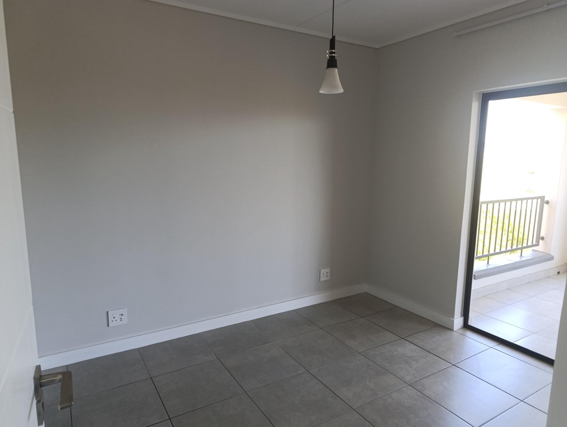 Apartment for rent in Waterfall, Midrand, 64 m²