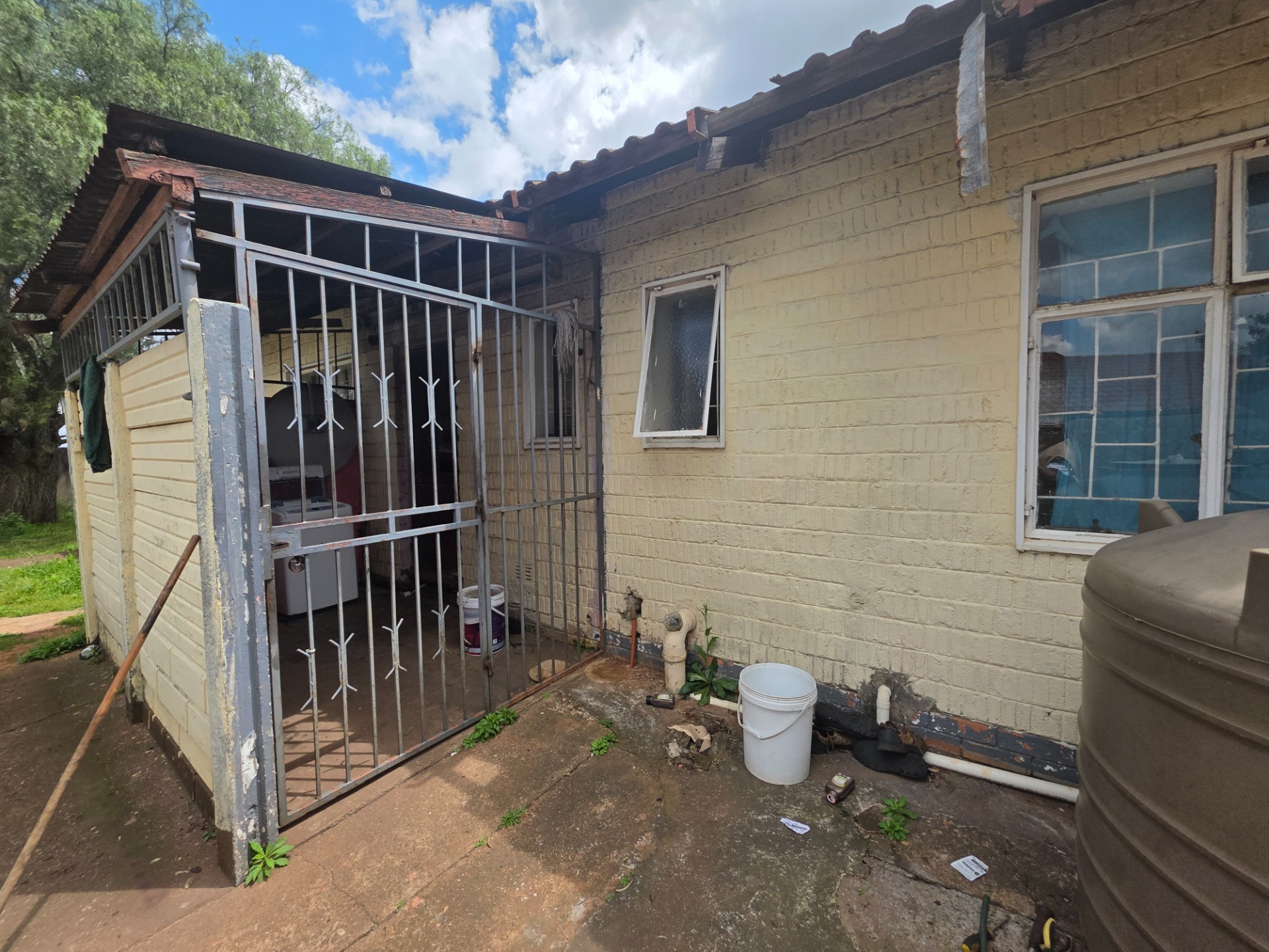 House for sale in Tasbet Park Ext 2, Tasbet Park, Witbank, 88 m²