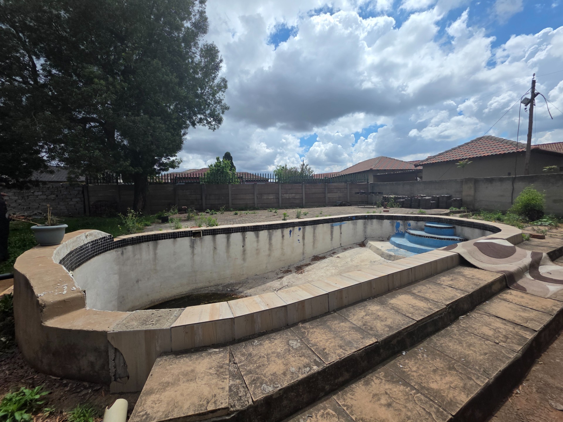 House for sale in Tasbet Park Ext 2, Tasbet Park, Witbank, 88 m²