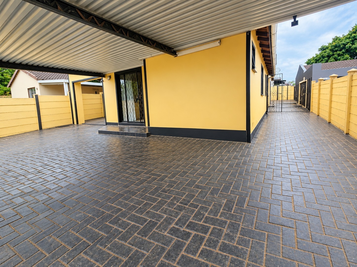 House for sale in Brackenham, Richards Bay, KwaZulu Natal, 300 m²
