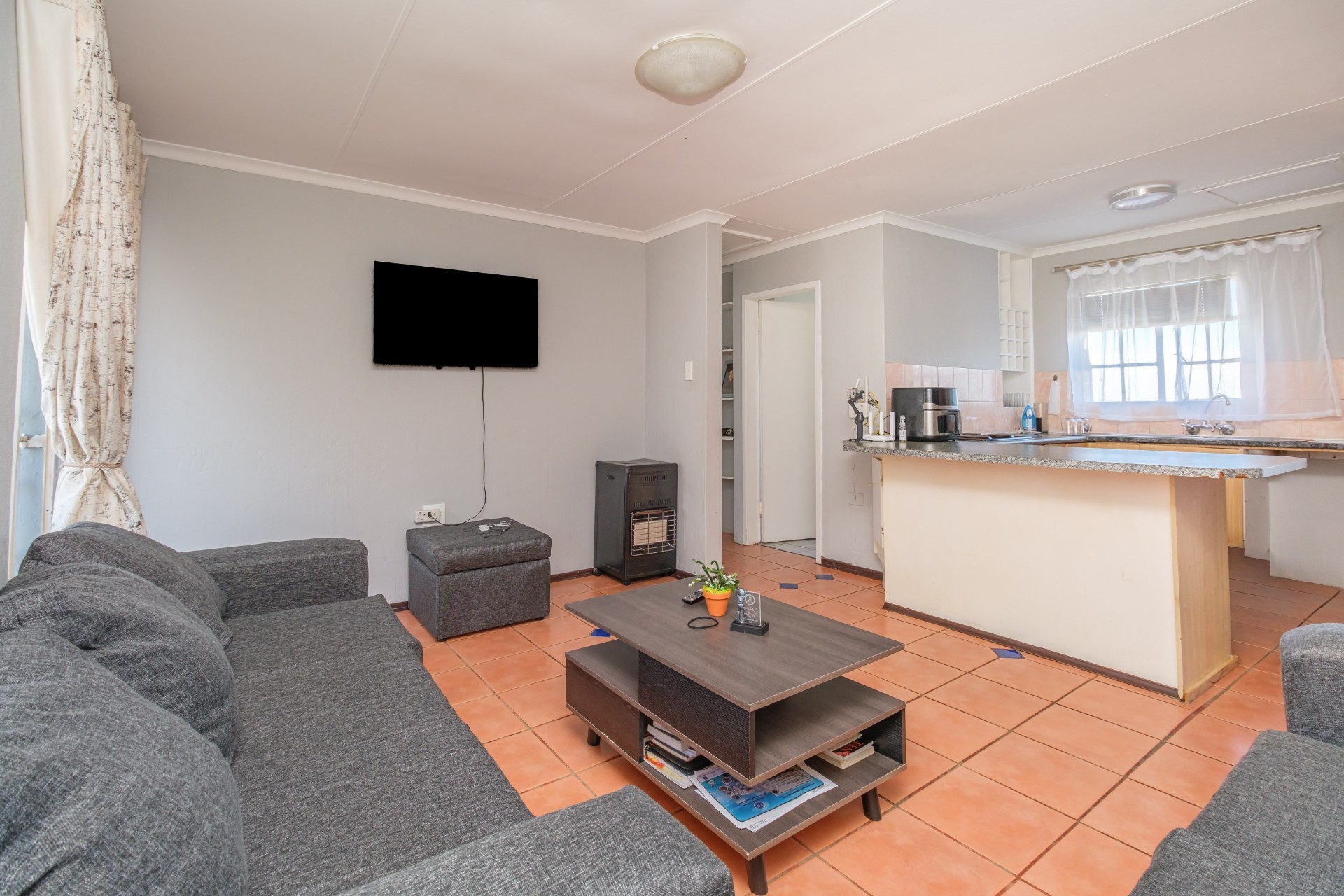 Apartment for sale in Horizon View, Roodepoort