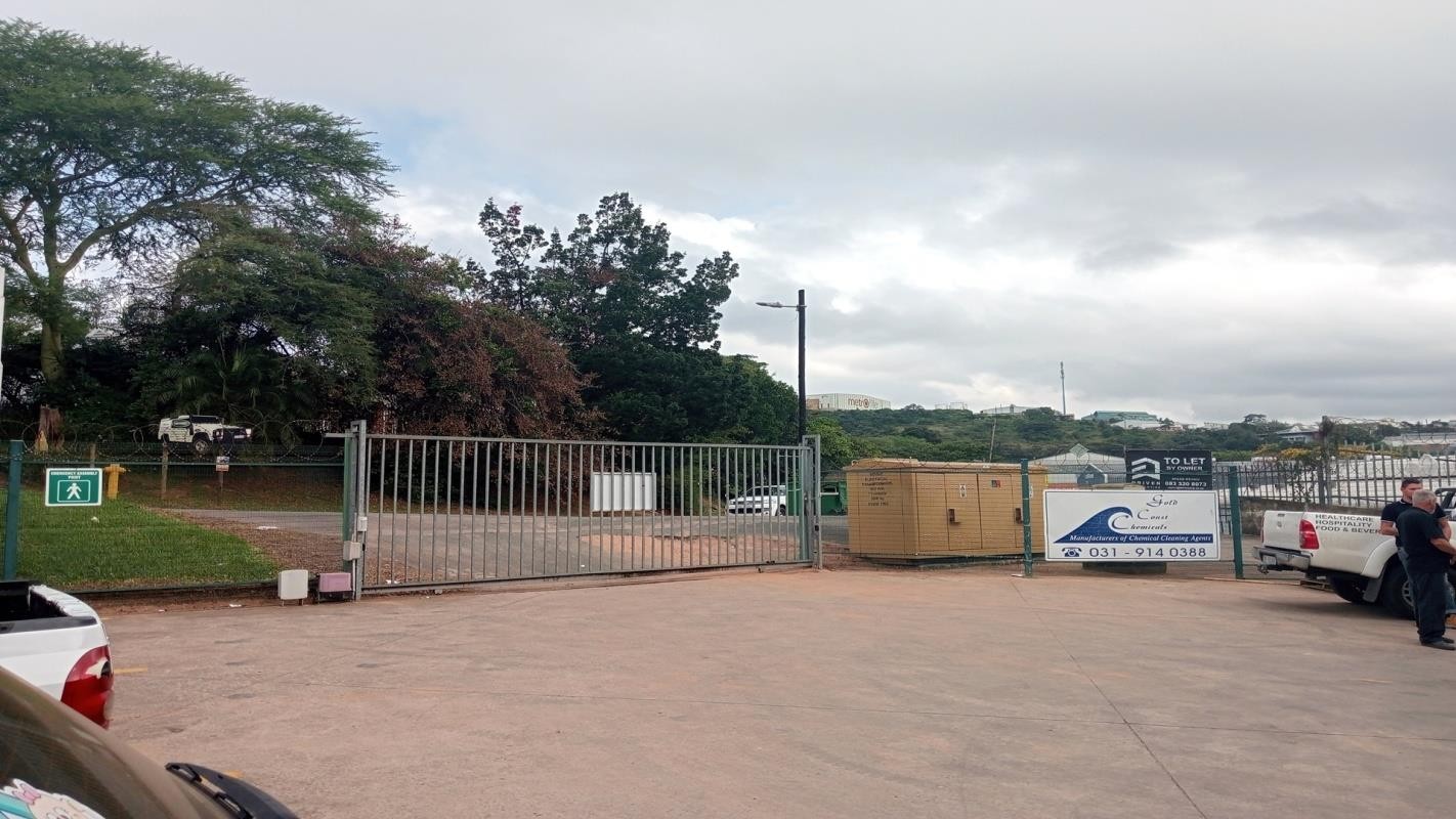 Industrial Property for rent in Westmead, Pinetown, KwaZulu Natal, 387 m²