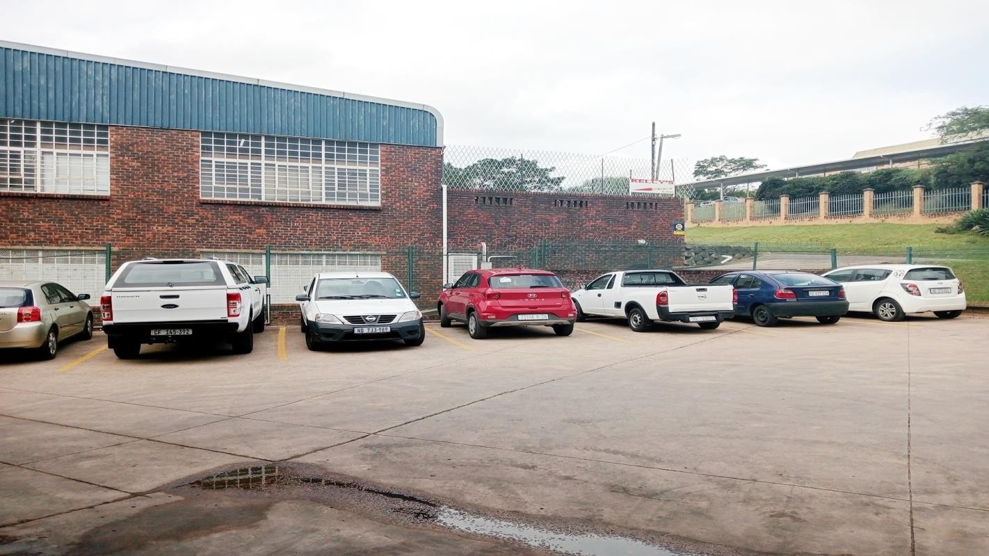 Industrial Property for rent in Westmead, Pinetown, KwaZulu Natal, 387 m²
