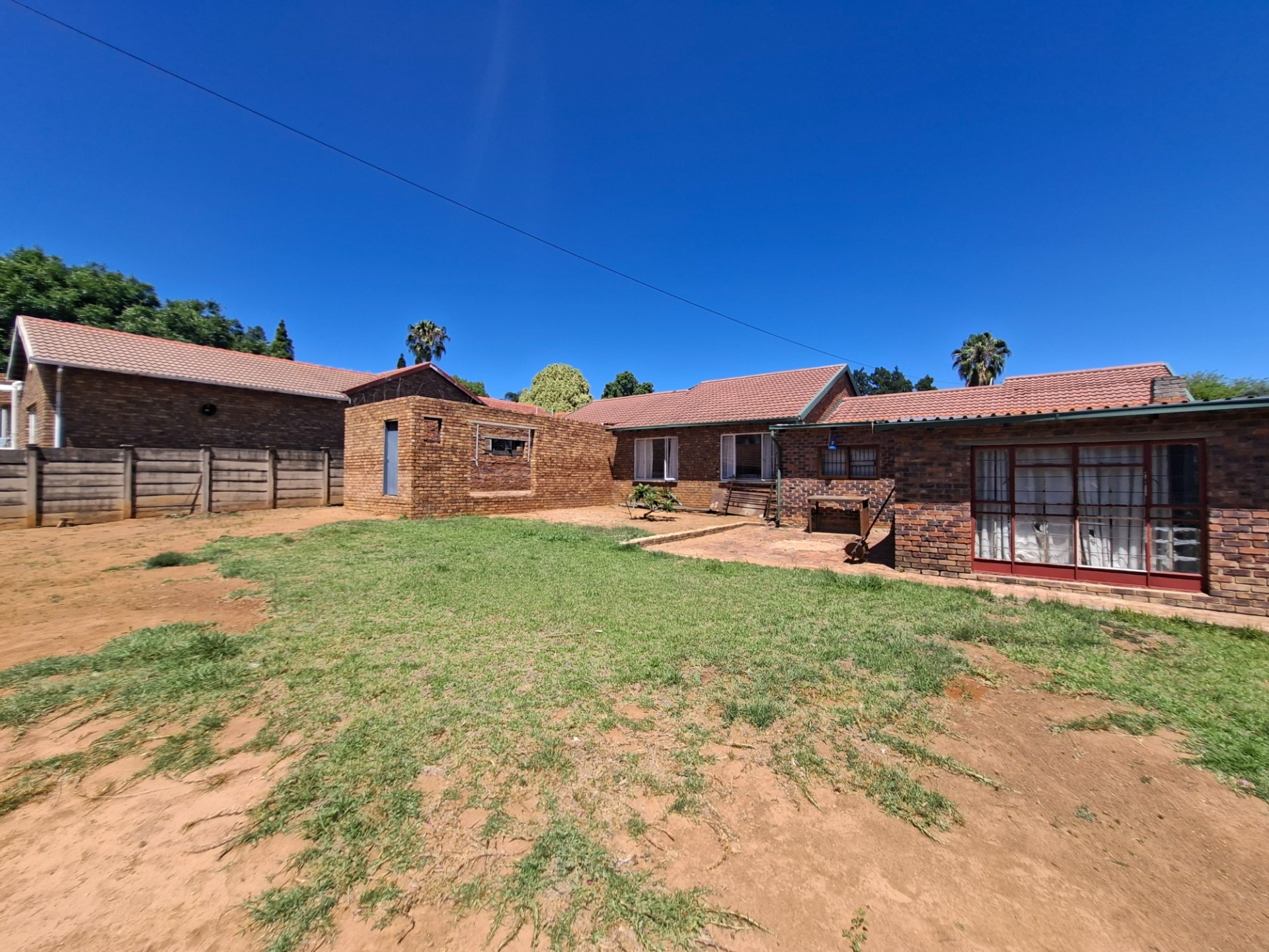 House for sale in Rooihuiskraal, Centurion, 176 m²