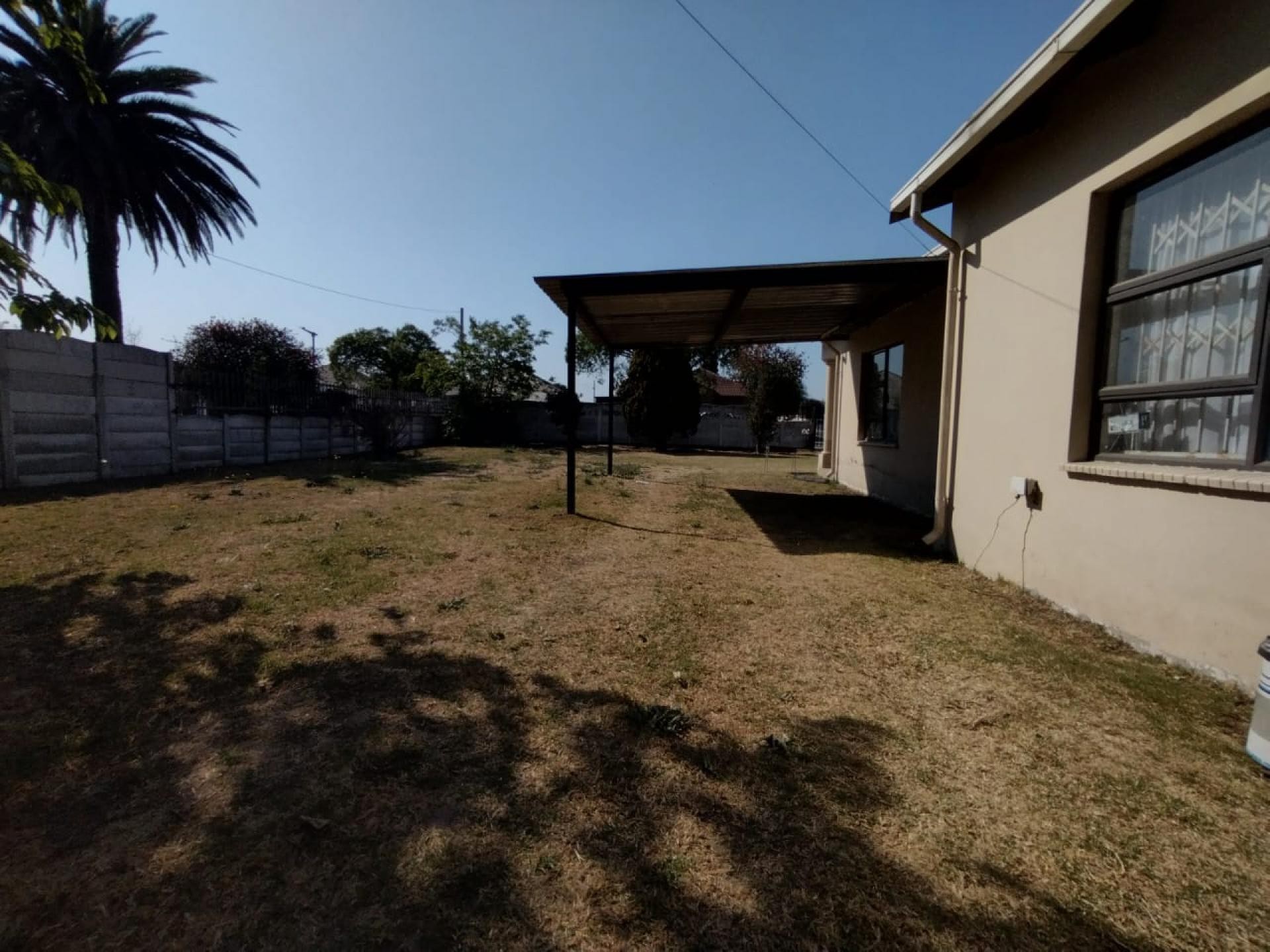 House for sale in New Modder, Benoni, 901 m²
