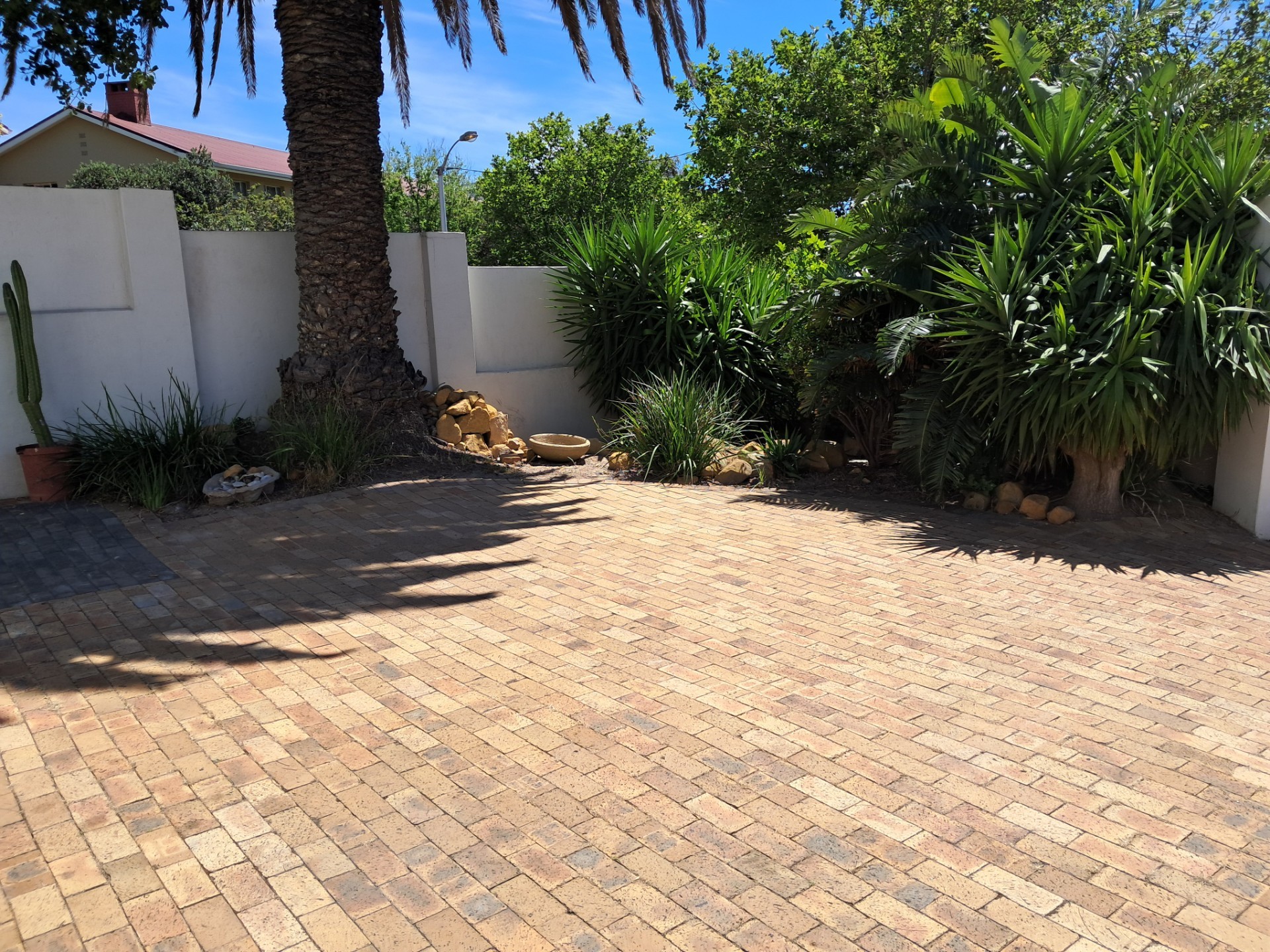 House for rent in Zonnebloem, Cape Town, 415 m²
