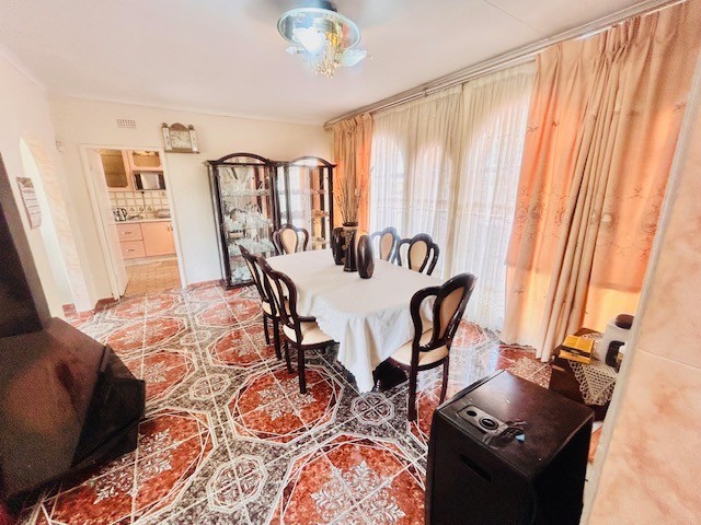 House for sale in Winchester Hills, Johannesburg, 1338 m²