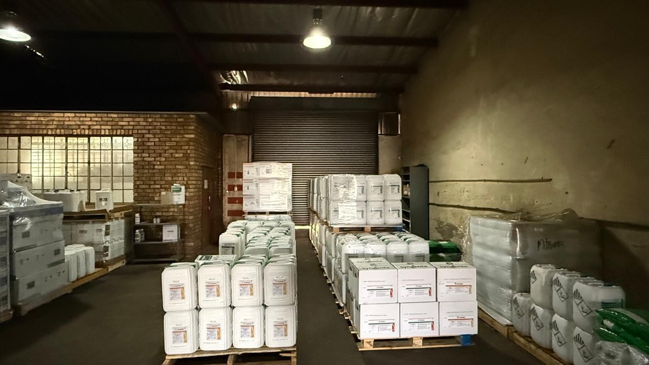 Industrial Property for rent in Vaalbank, Middelburg, 2340 m²
