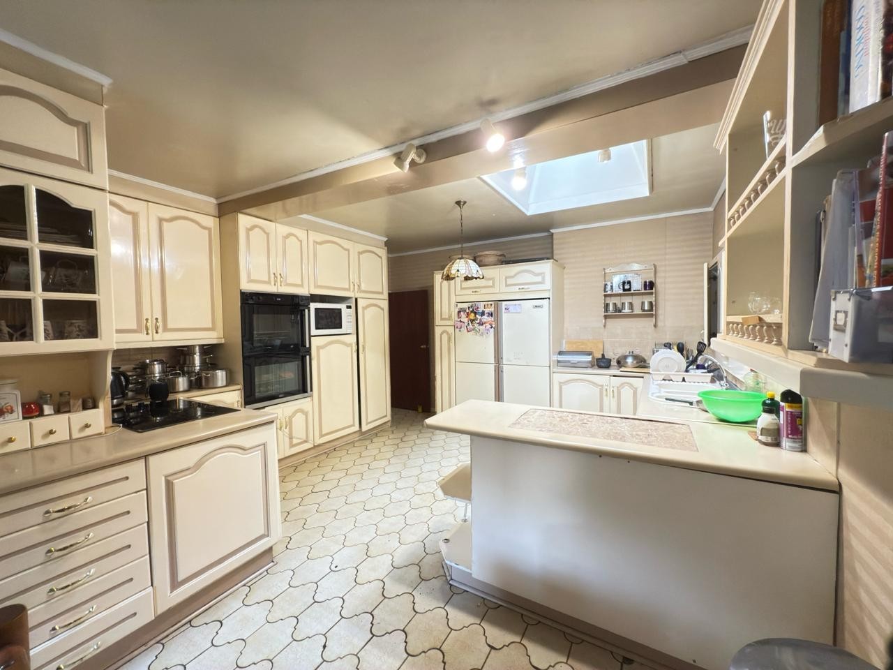 House for sale in Mondeor, Johannesburg, 1031 m²
