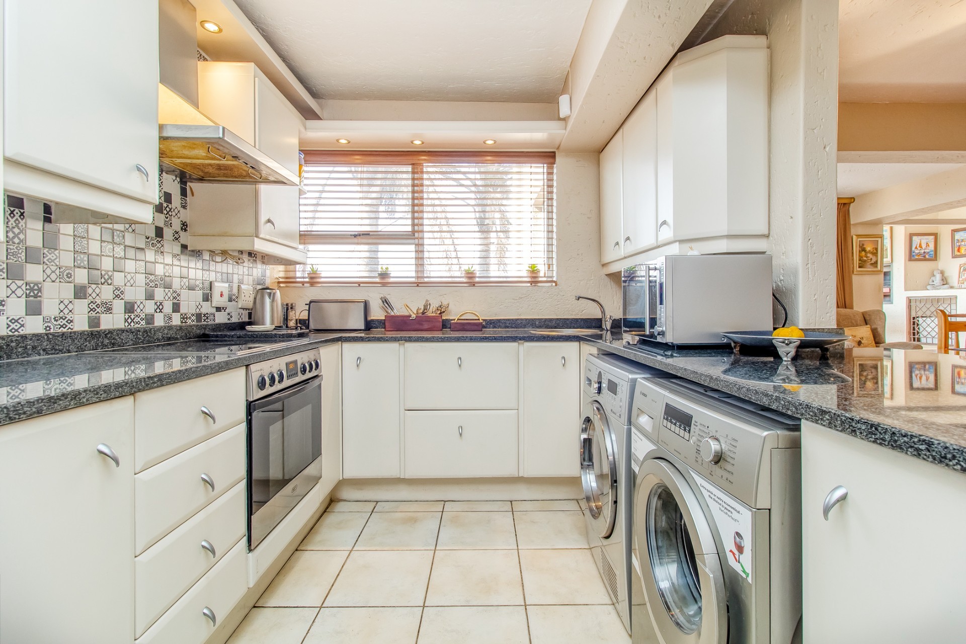 Townhouse for sale in Northcliff, Randburg, 259 m²