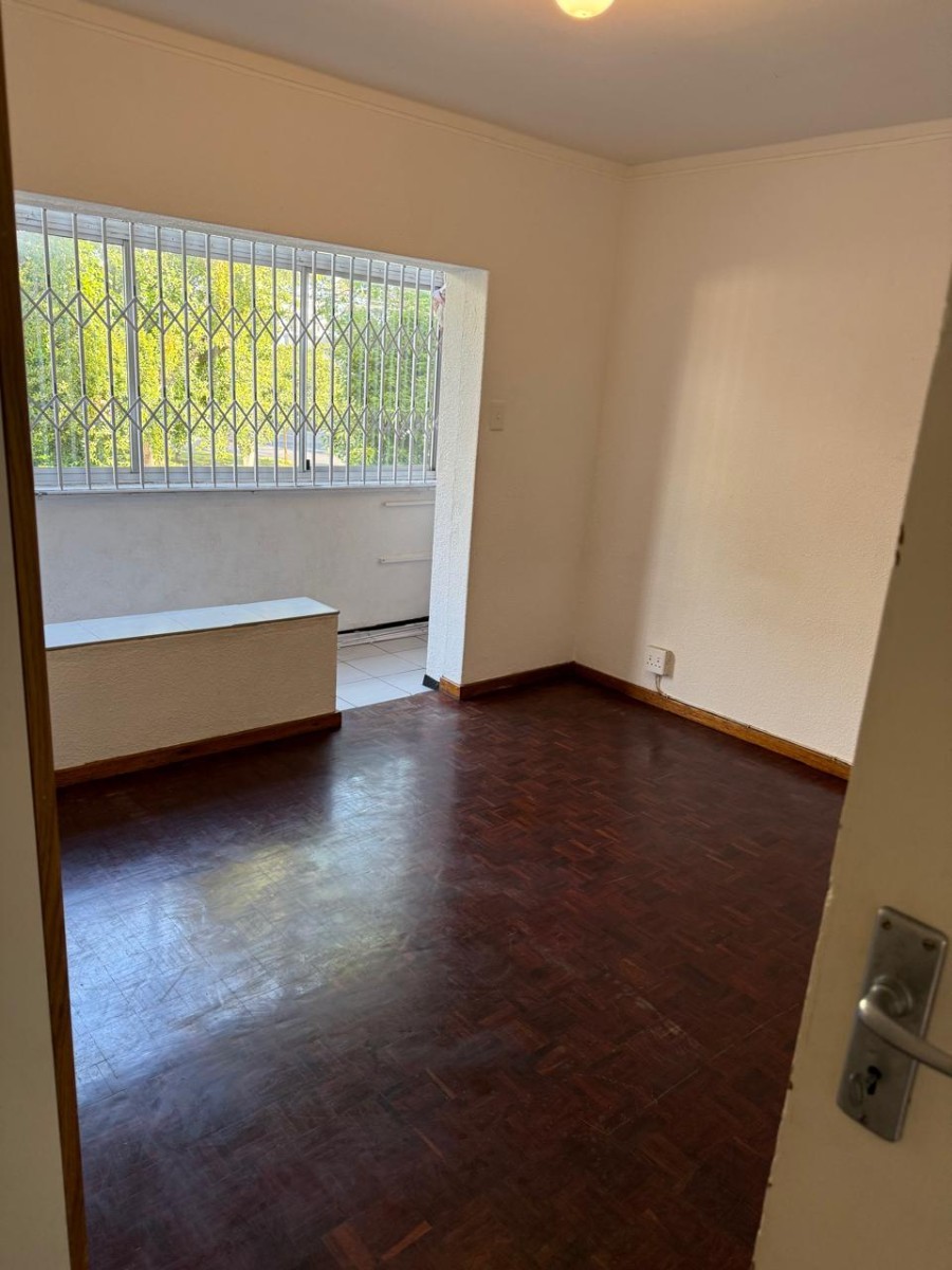 Apartment for rent in Claremont, Cape Town
