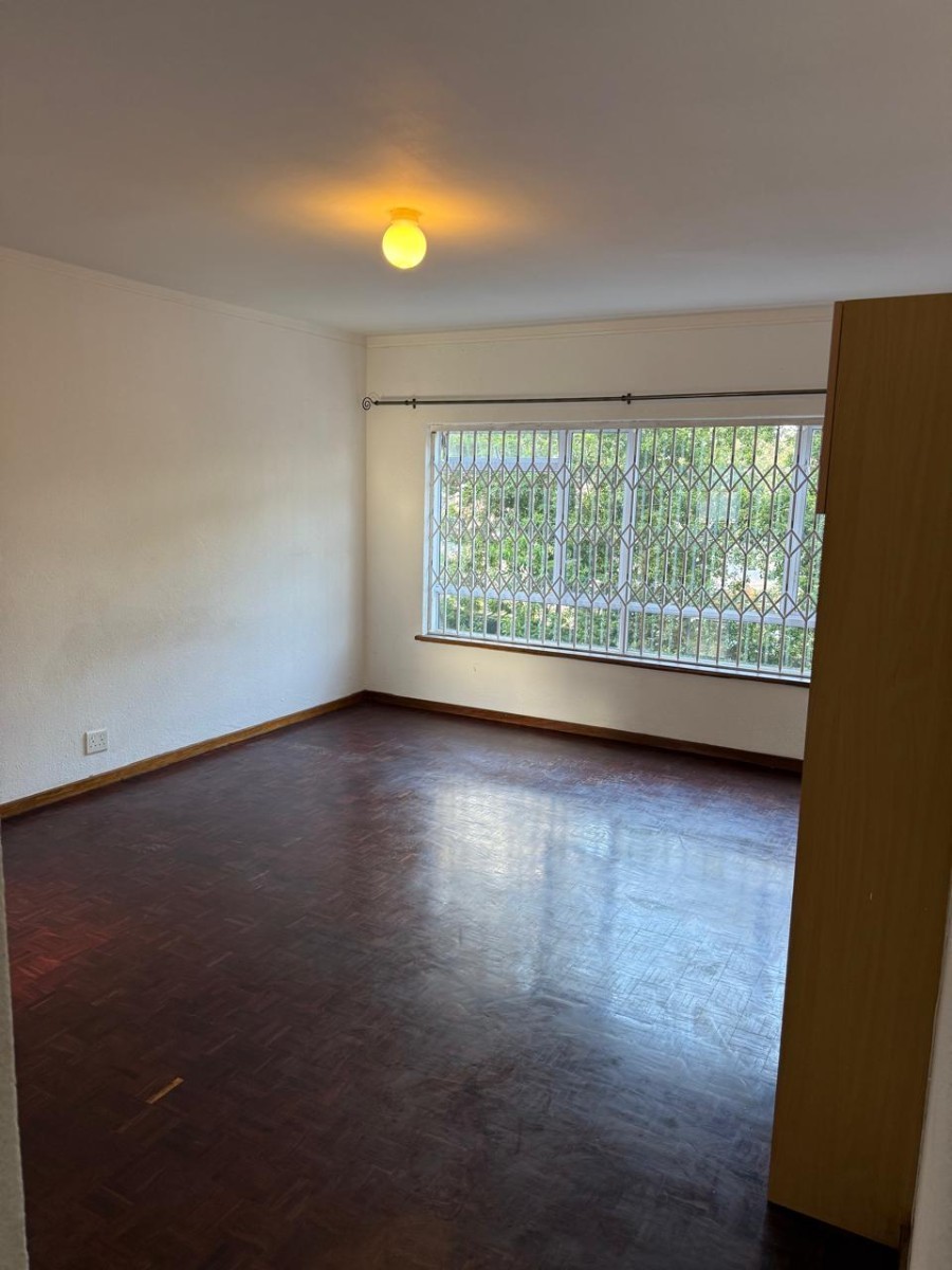 Apartment for rent in Claremont, Cape Town