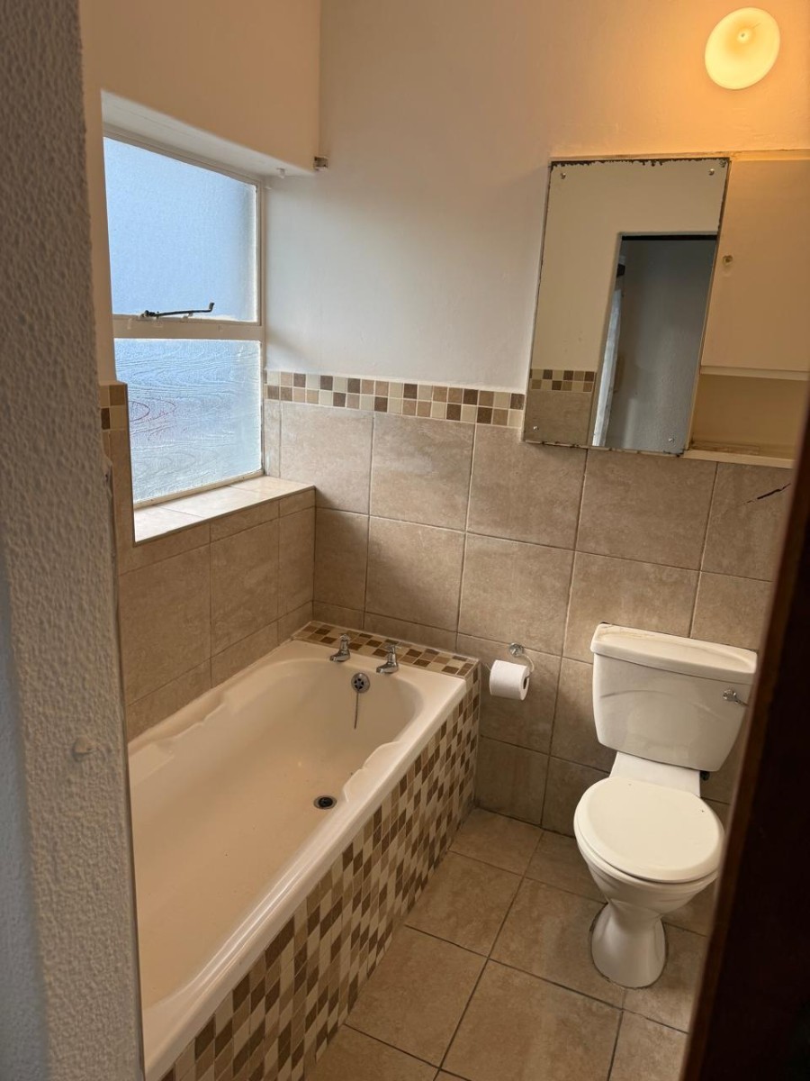 Apartment for rent in Claremont, Cape Town