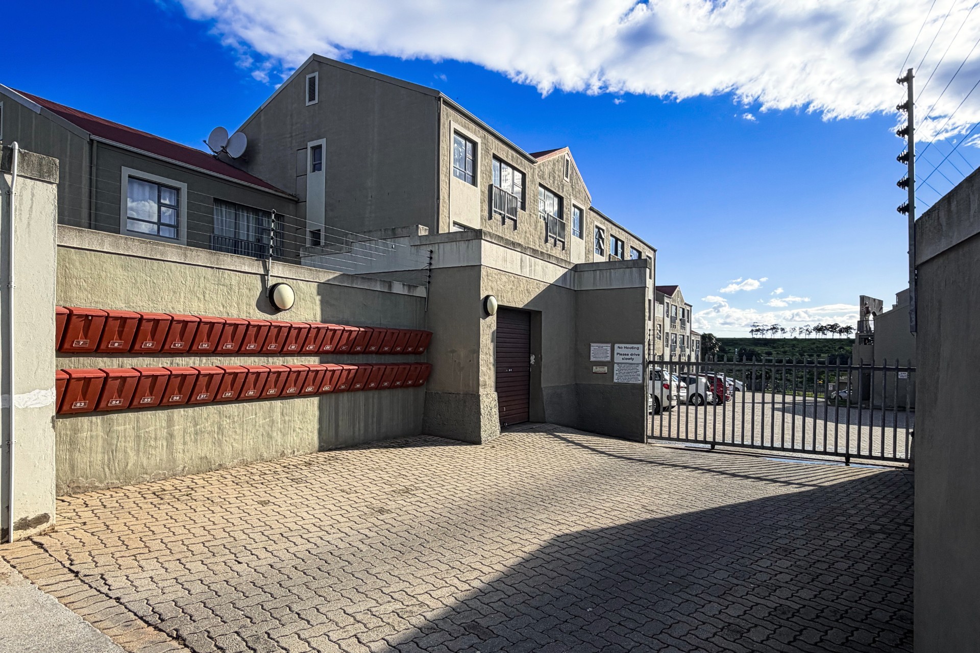 Apartment for sale in Winterhoek Park, Uitenhage, 99, Milkwood Place, 1 Liesbeeck Street, Winterhoek Park, Uitenhage, Eastern Cape, 67 m²