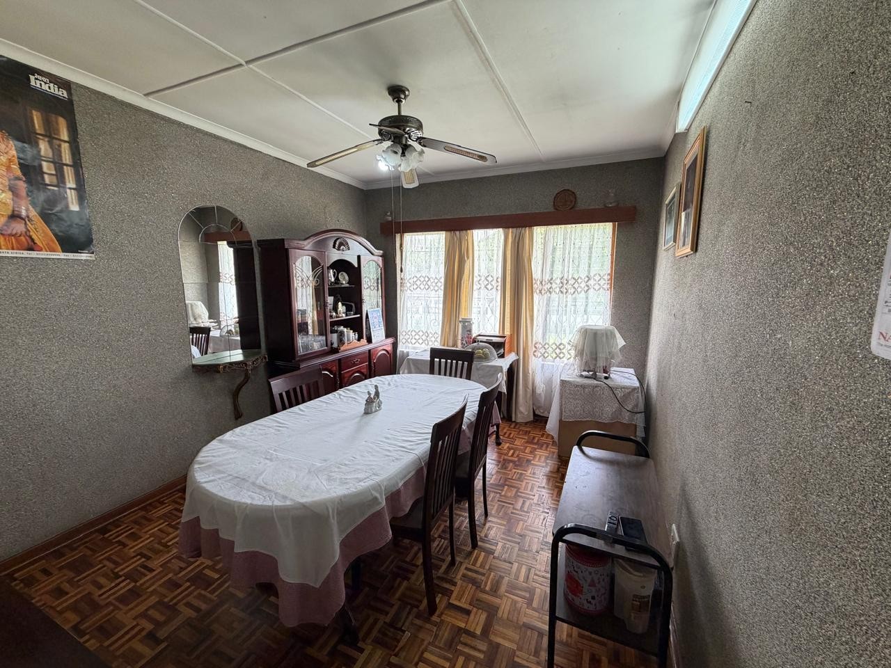 House for sale in Saxilby, Amalinda, East London, 1081 m²