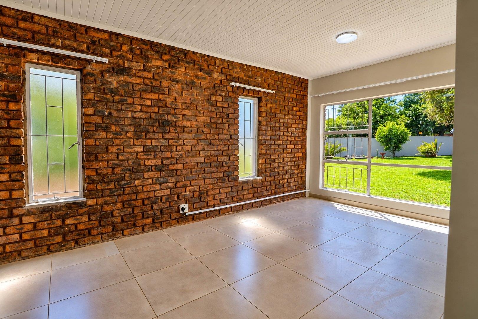 House for sale in Wierda Park, Centurion, 410 m²