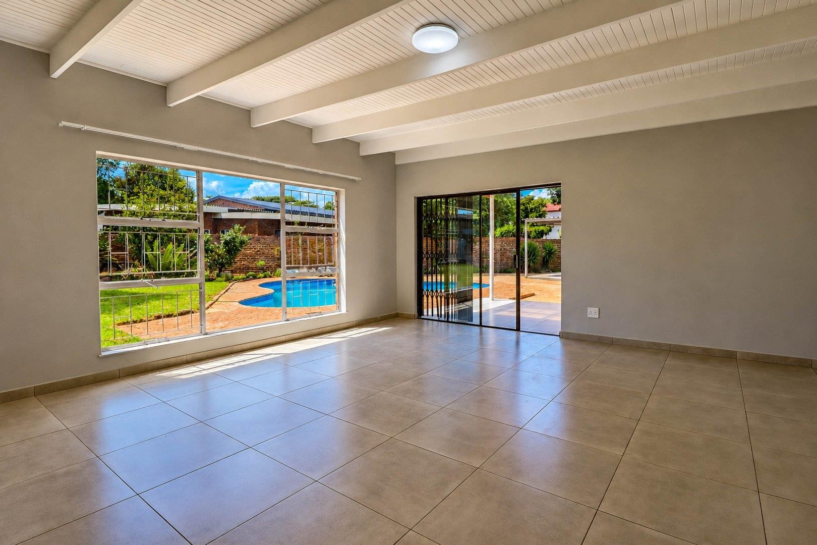 House for sale in Wierda Park, Centurion, 410 m²