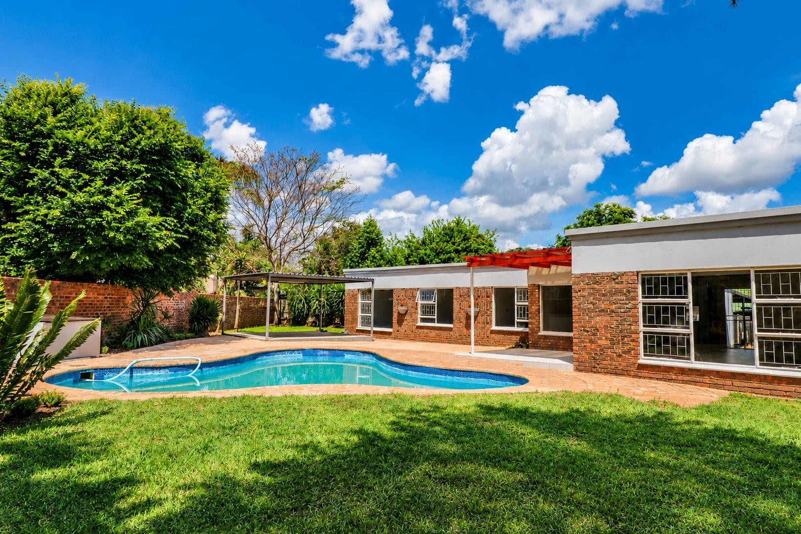 House for sale in Wierda Park, Centurion, 410 m²