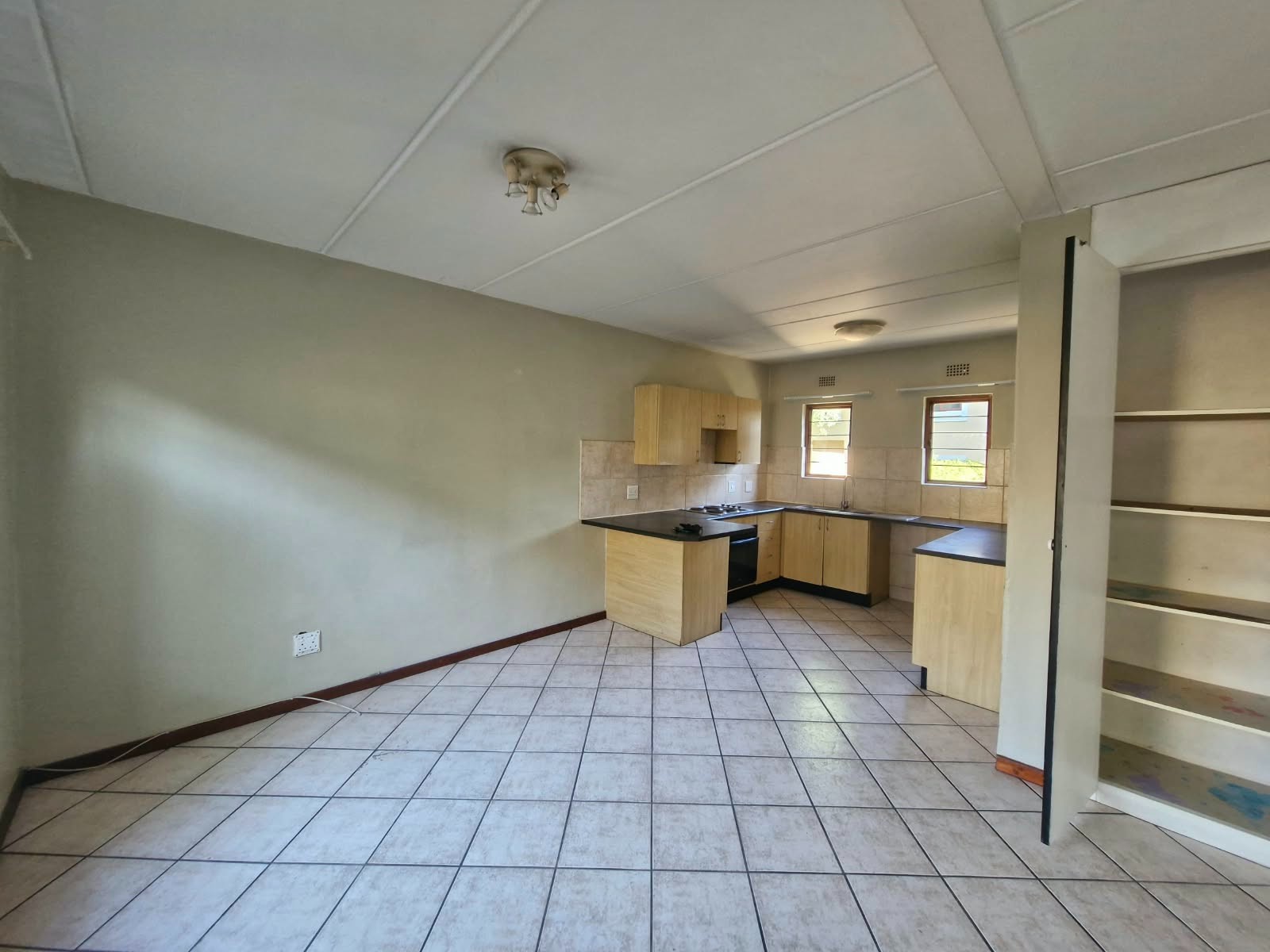 Duplex for rent in Witkoppen, Sandton, 90 m²