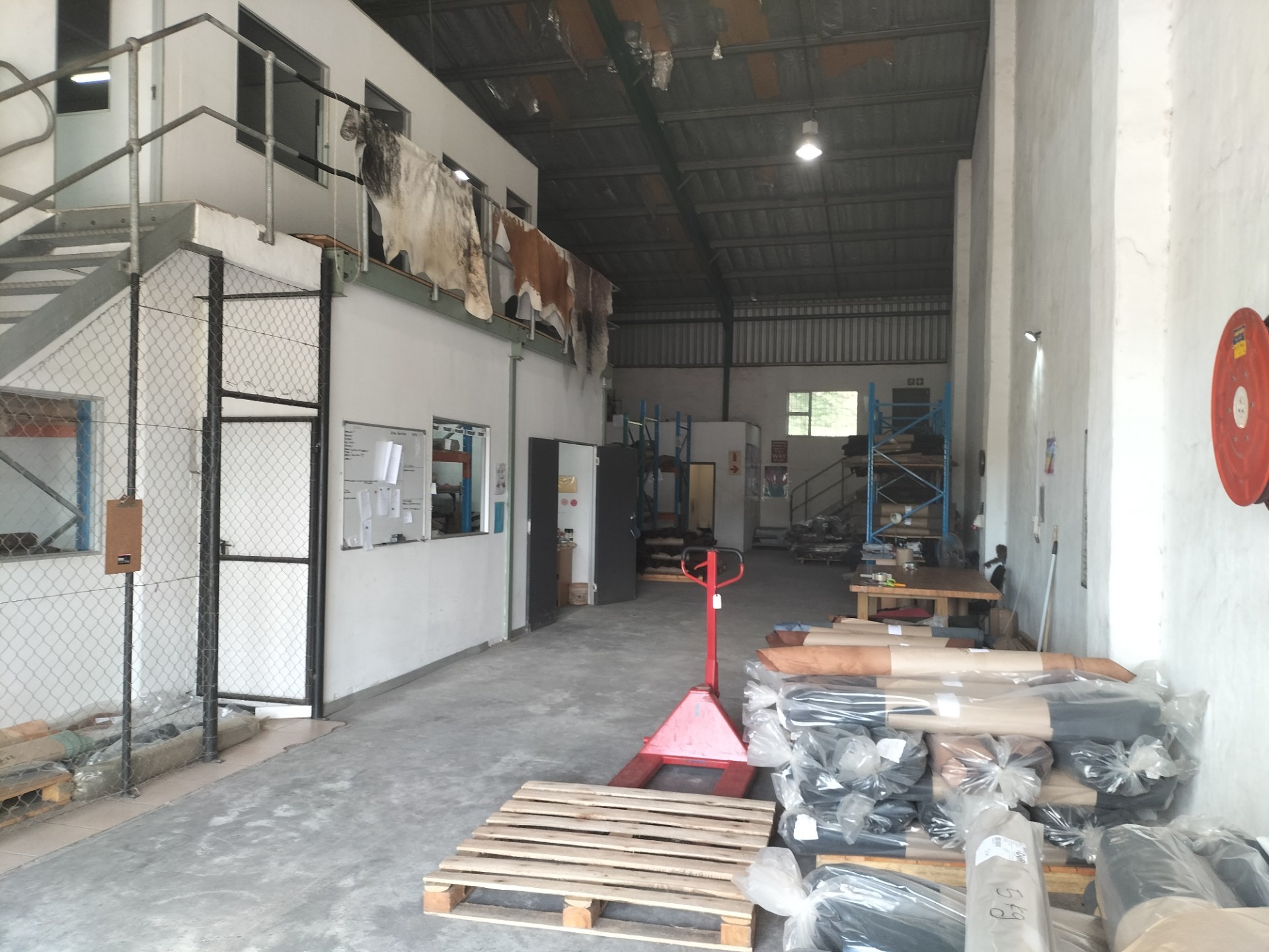 Industrial Property for rent in Westmead, Pinetown, KwaZulu Natal, 326 m²
