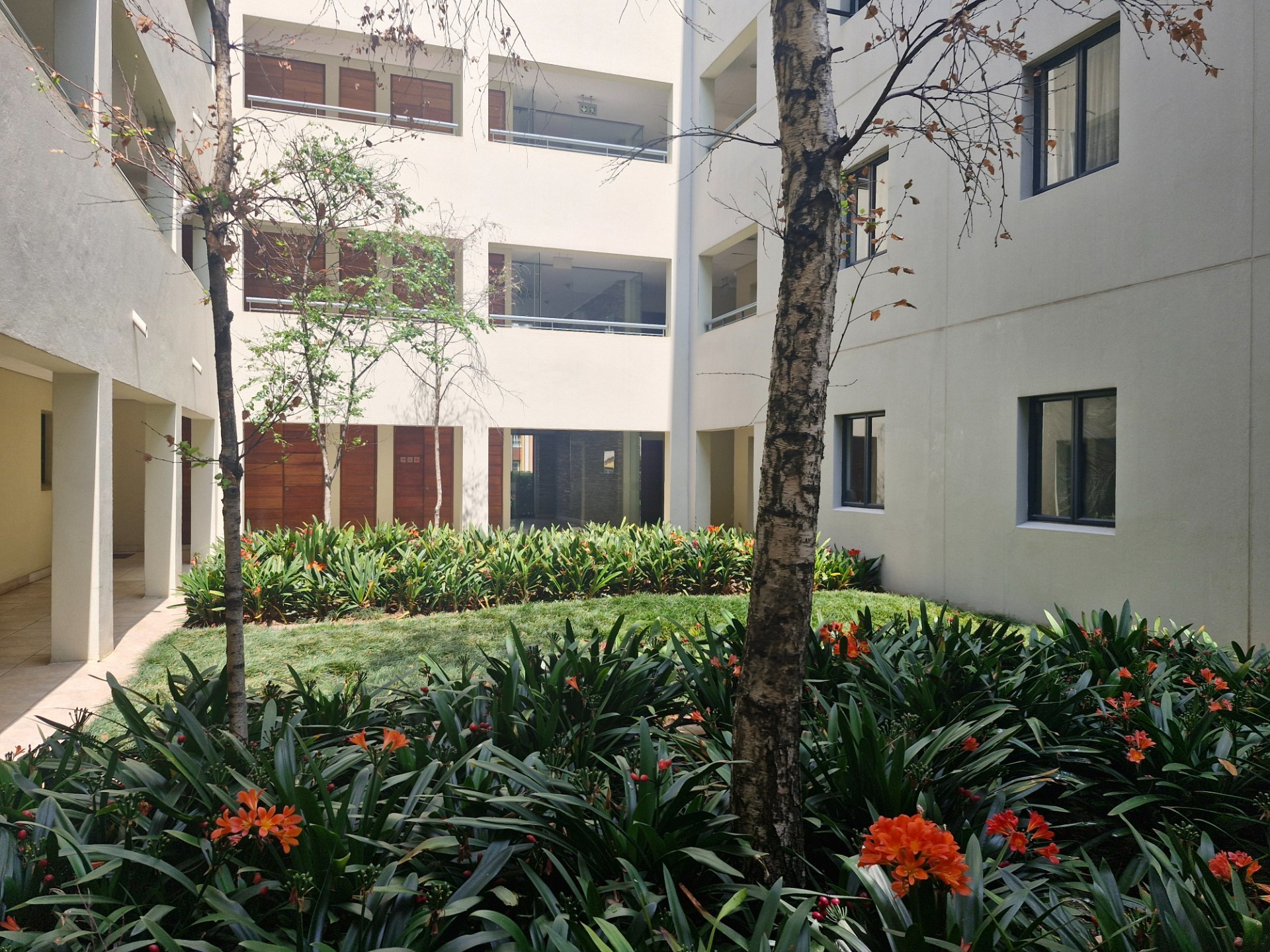 Apartment for rent in Bedfordview, Kingsley Complex, 14 smith road, Bedfordview, Gauteng, 81 m²
