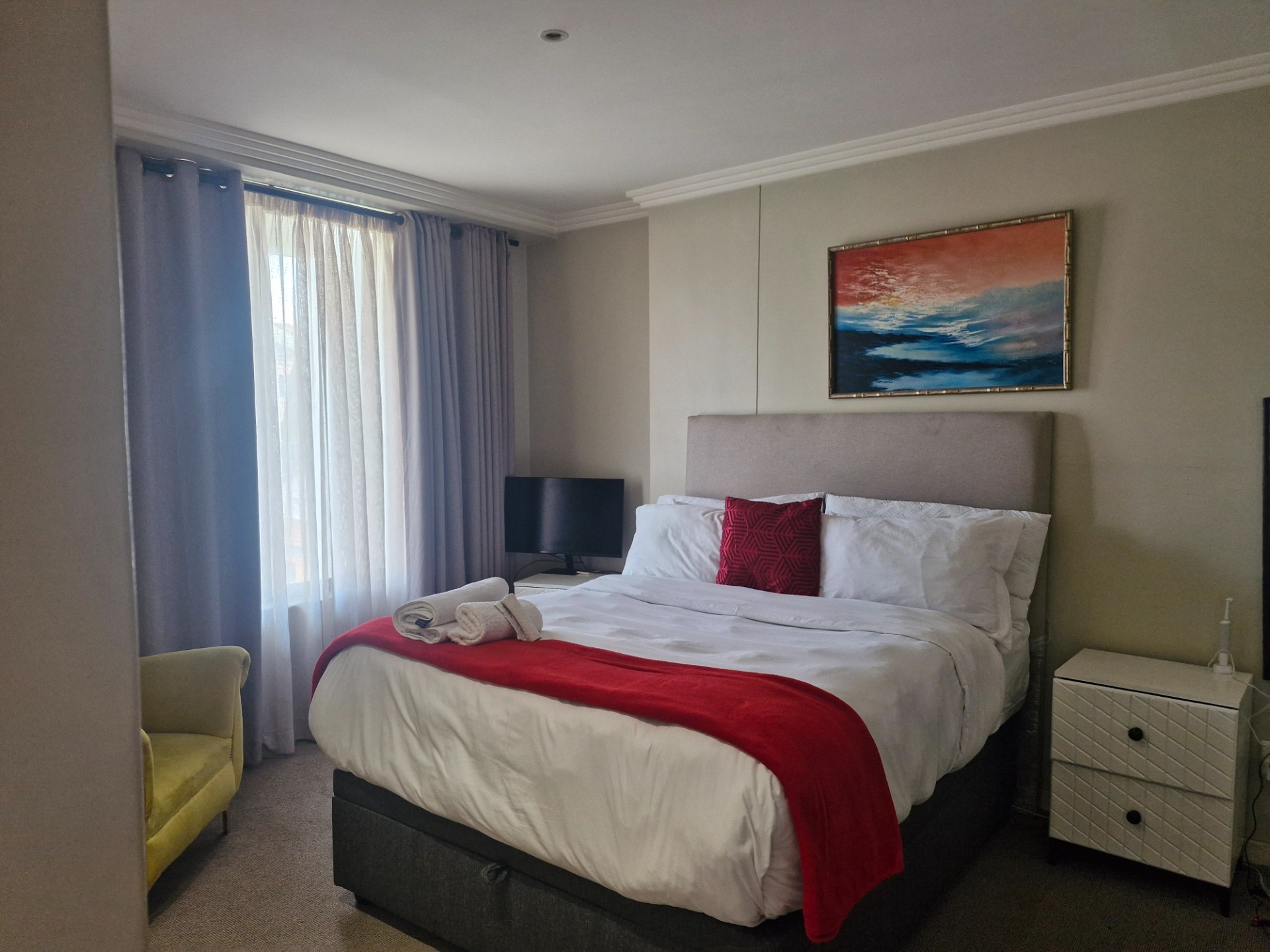 Apartment for rent in Bedfordview, Kingsley Complex, 14 smith road, Bedfordview, Gauteng, 81 m²