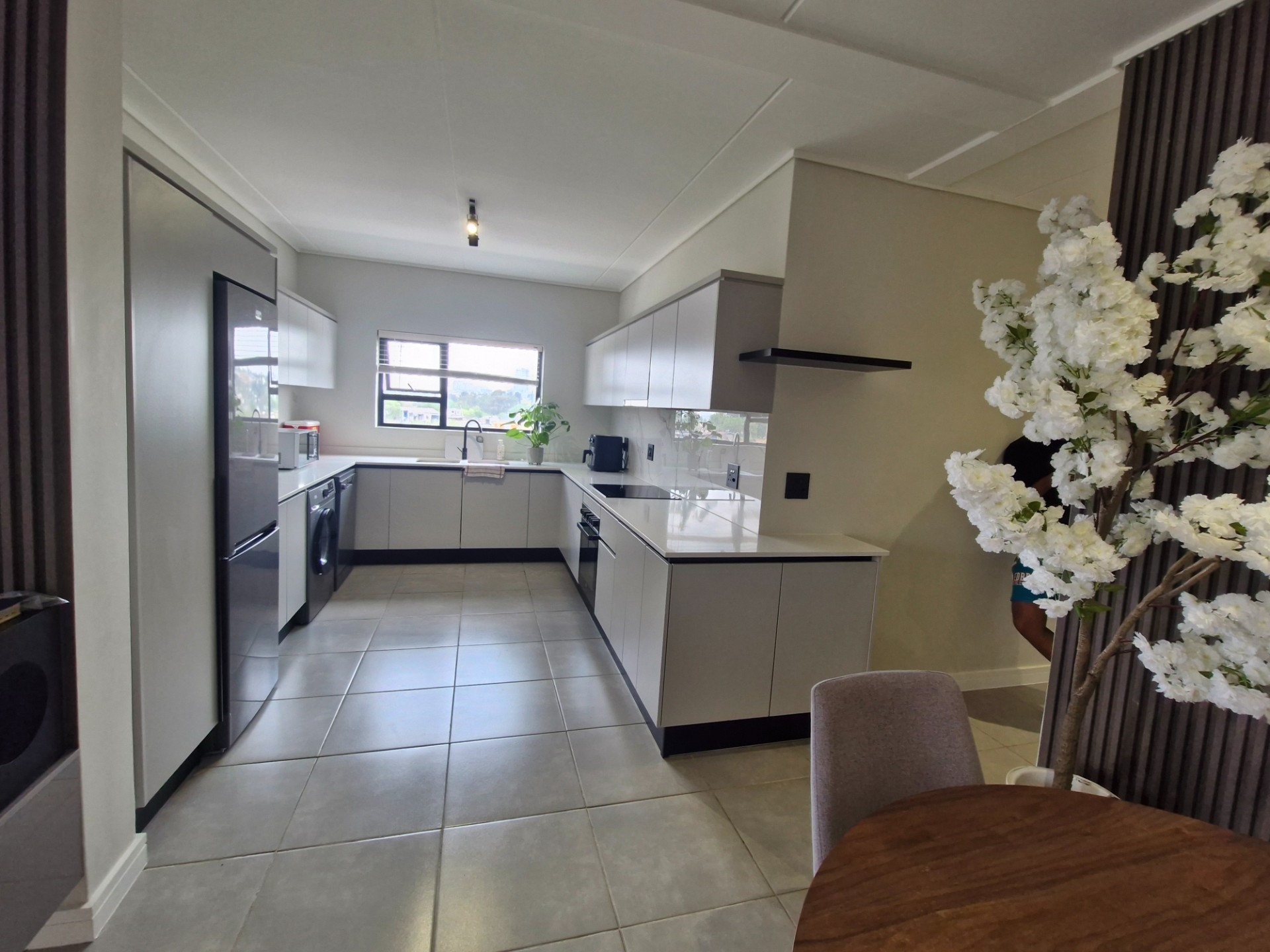 Apartment for rent in Waterfall, Midrand, Munyaka Complex, 11 Munyaka BLVD, Waterfall, Midrand, Gauteng, 118 m²