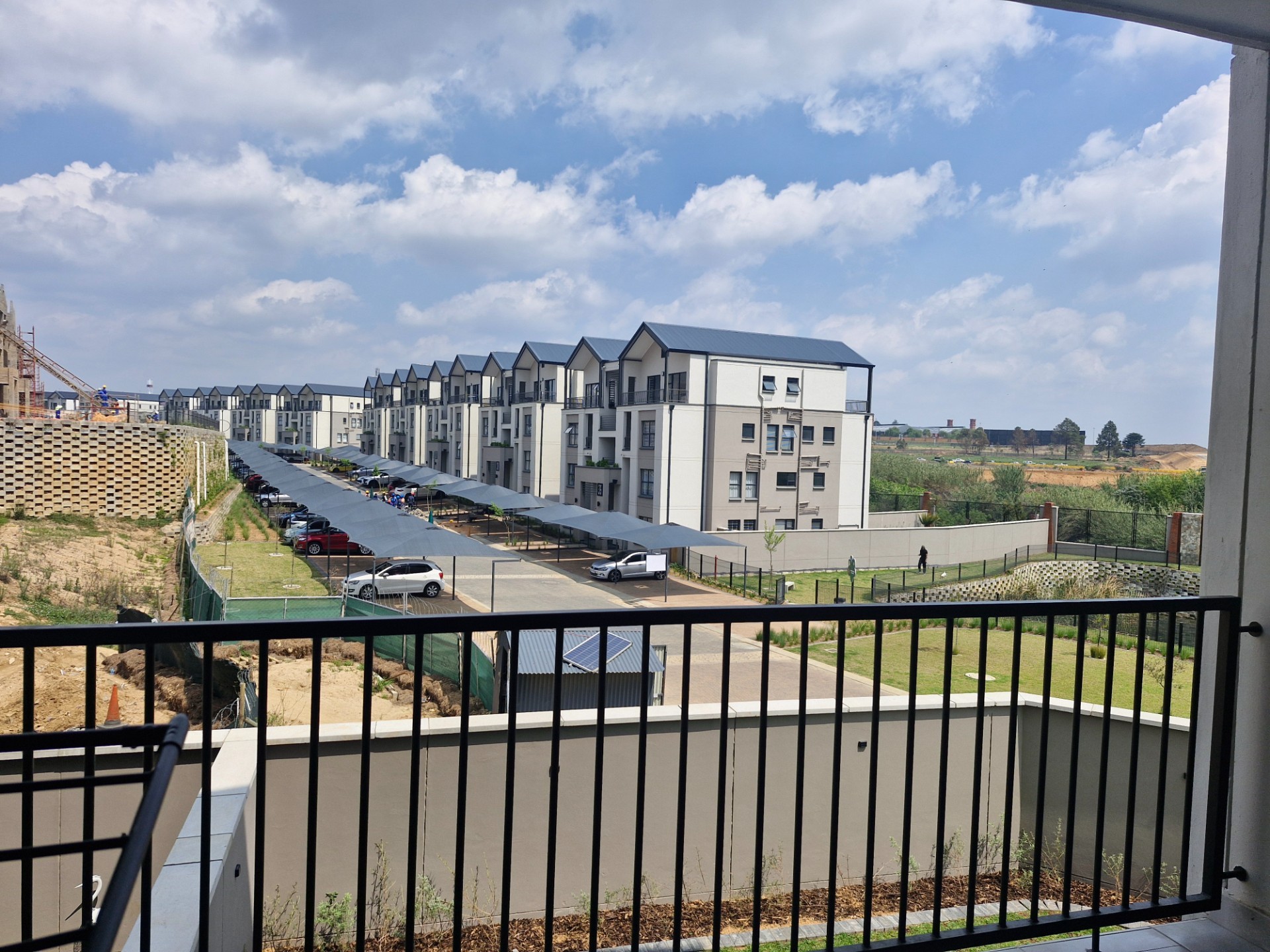 Apartment for rent in Waterfall, Midrand, Munyaka Complex, 11 Munyaka BLVD, Waterfall, Midrand, Gauteng, 118 m²