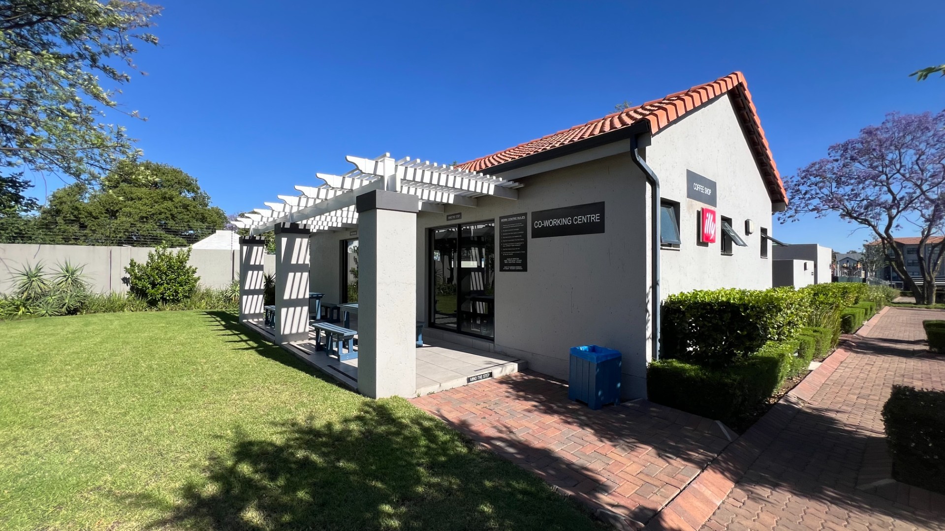 Apartment for sale in Fourways, Sandton