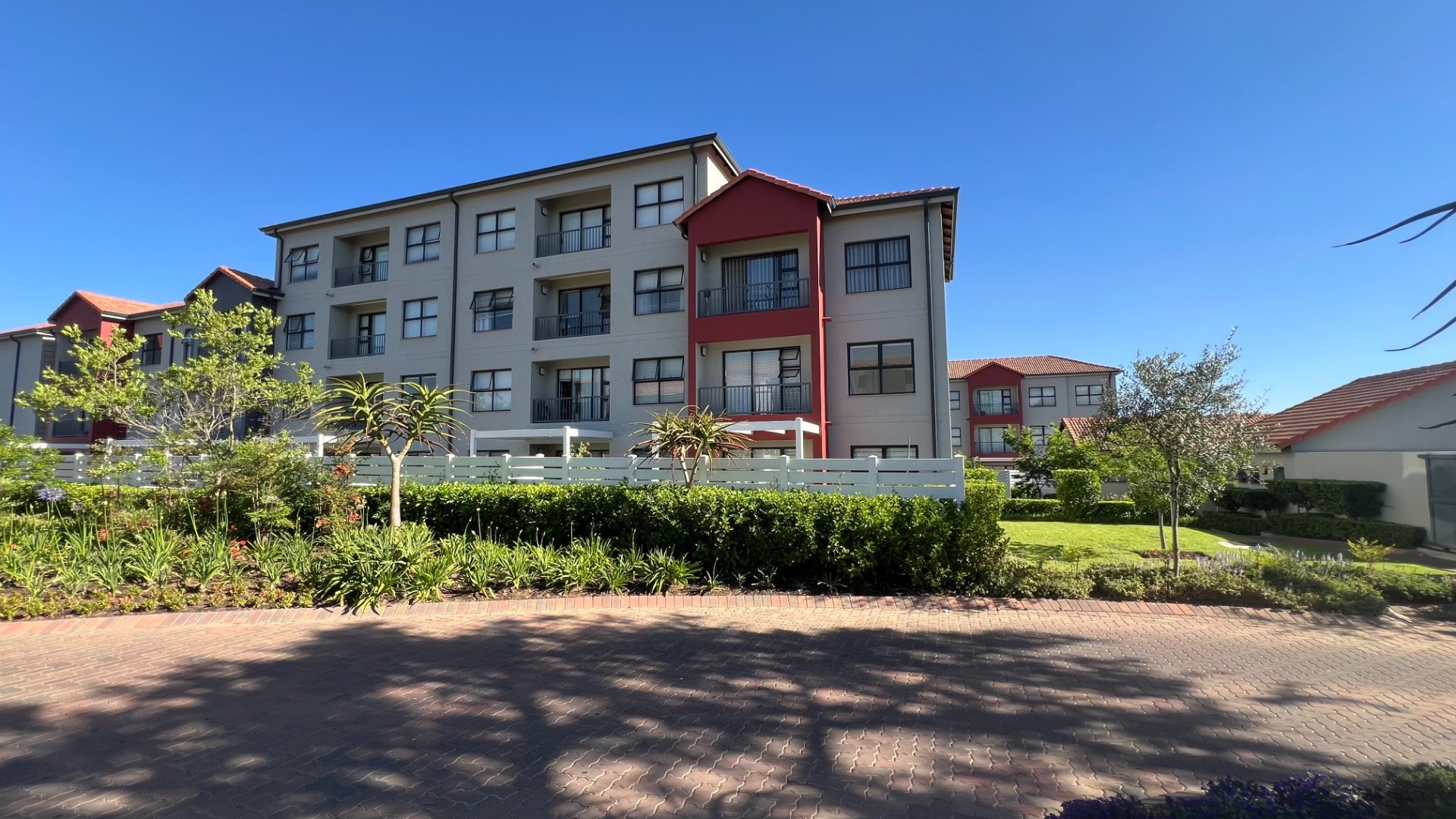 Apartment for sale in Fourways, Sandton