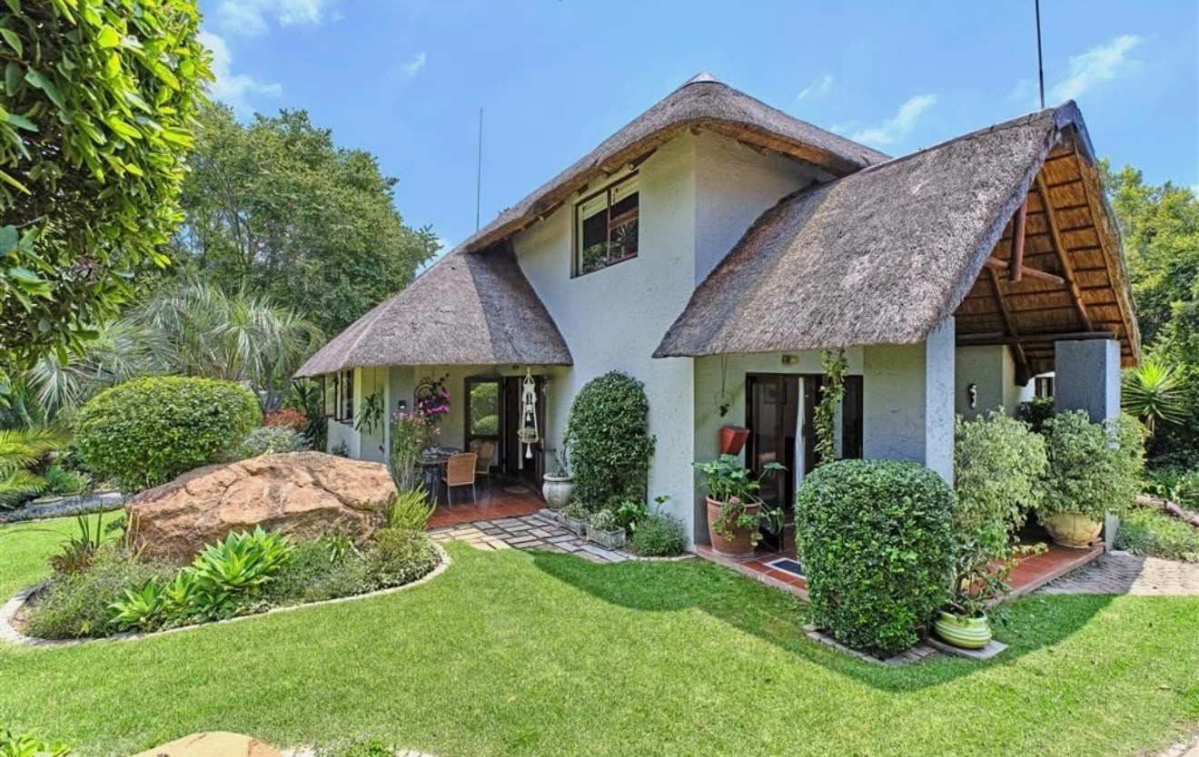 Townhouse for rent in Jukskei Park, Randburg, 200 m²