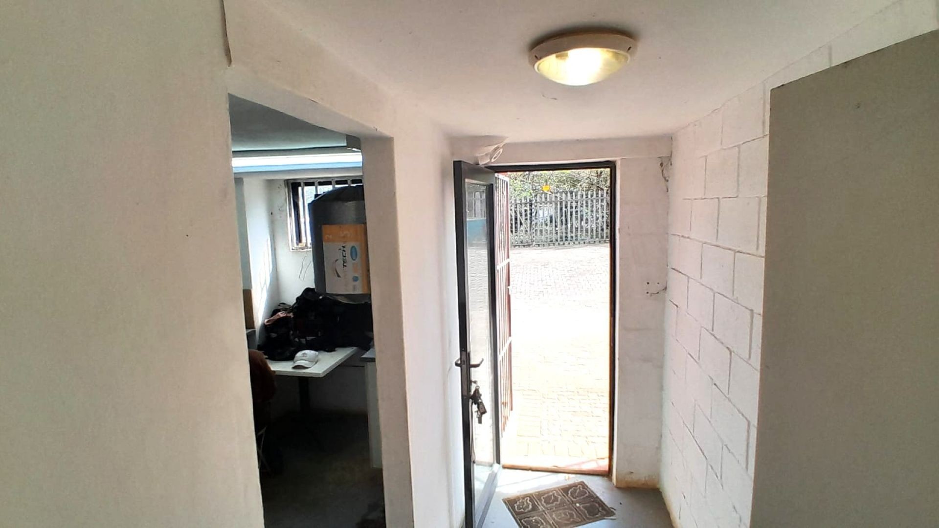 Industrial Property for rent in Shakas Rock, Ballito, KwaZulu Natal, 11, IMBONINI MINI FACTORIES, 1 HAWK ROAD, Shakas Rock, Ballito, KwaZulu Natal, 151 m²