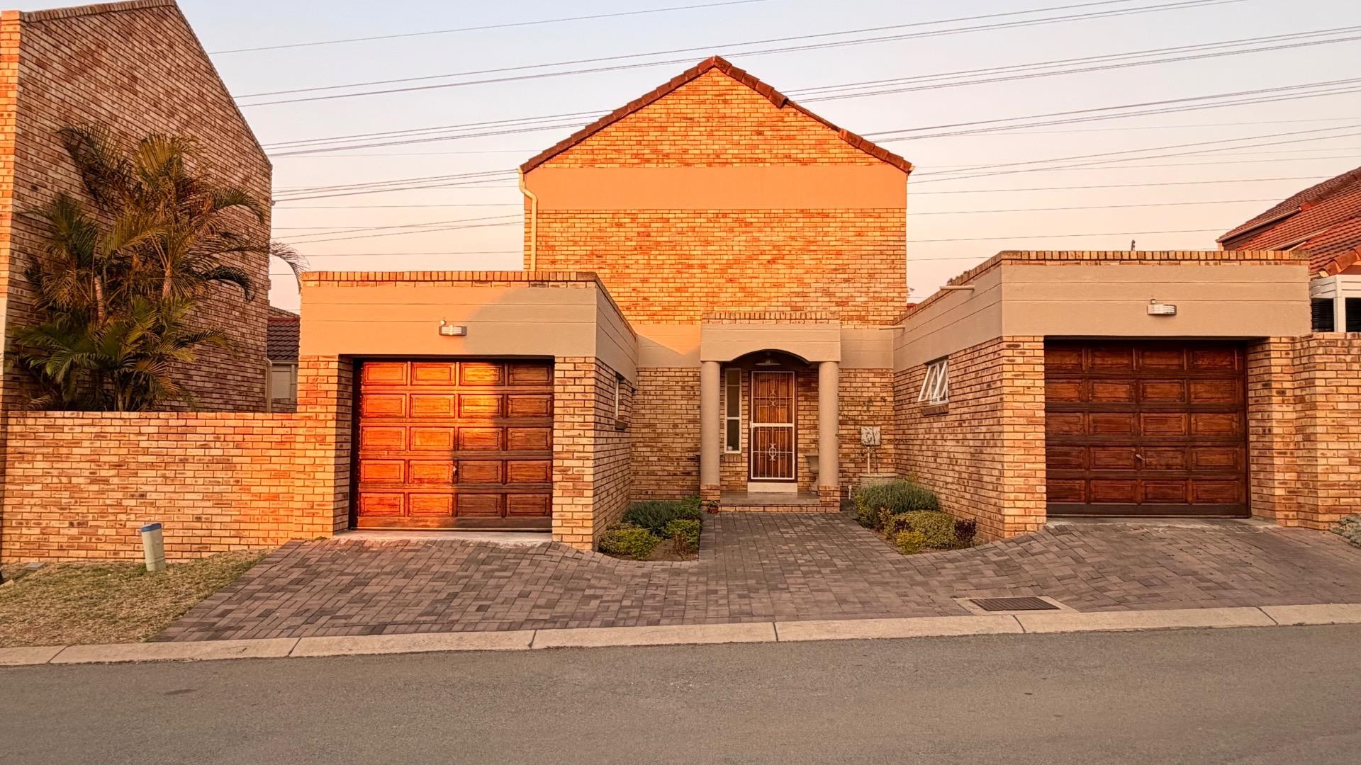 House for sale in North Riding, Randburg, Cashane, 199 Pritchard Street, North Riding, Randburg, Gauteng, 255 m²