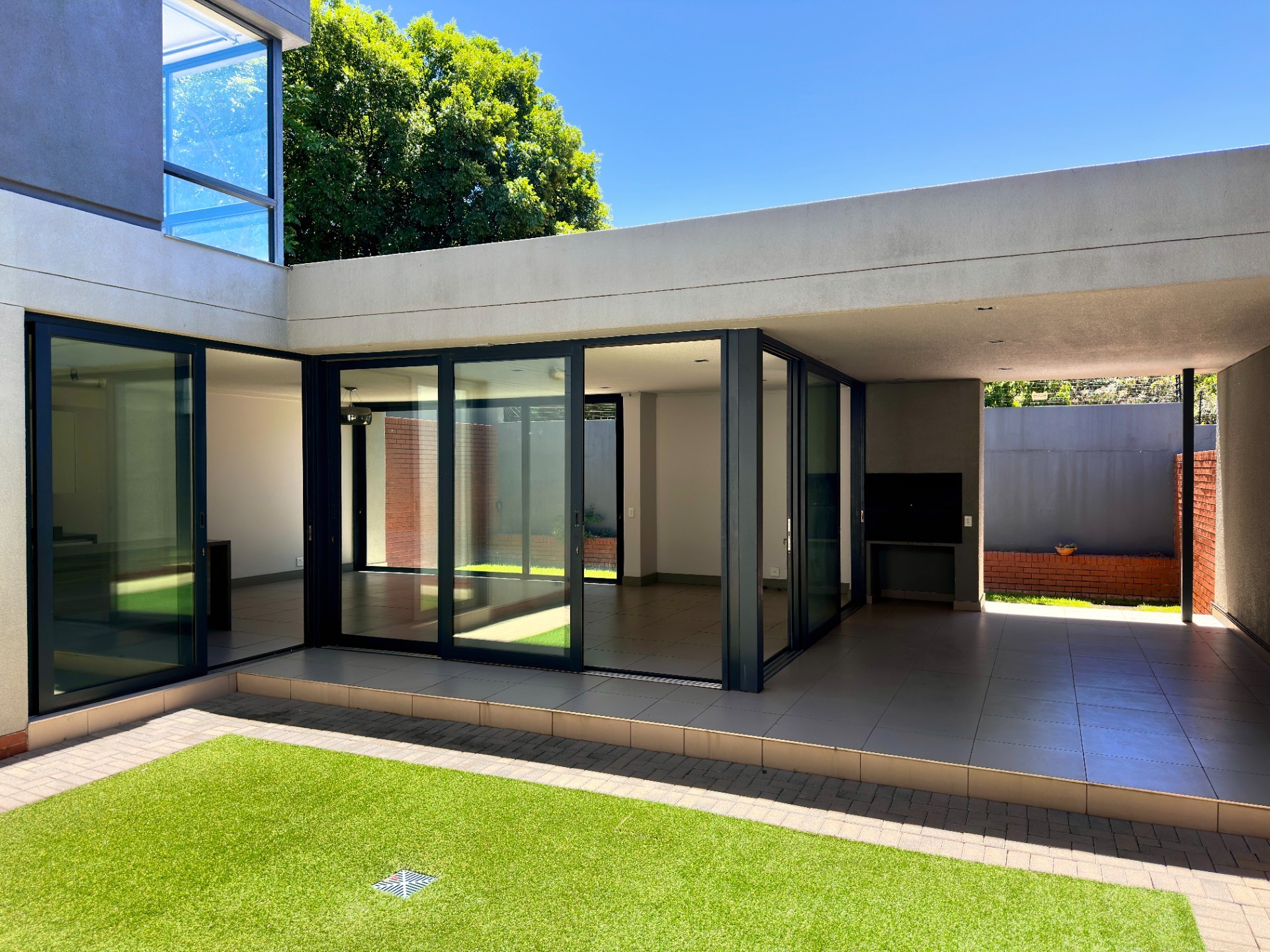 House for rent in Waterkloof Ridge, Pretoria, 255 m²