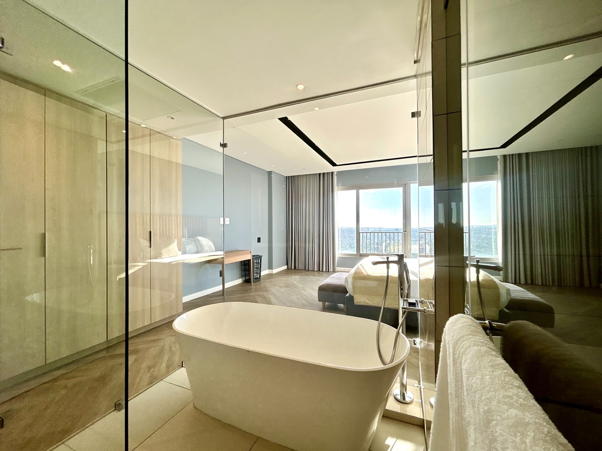 Apartment for rent in Sandton Central, Sandton, 256 m²
