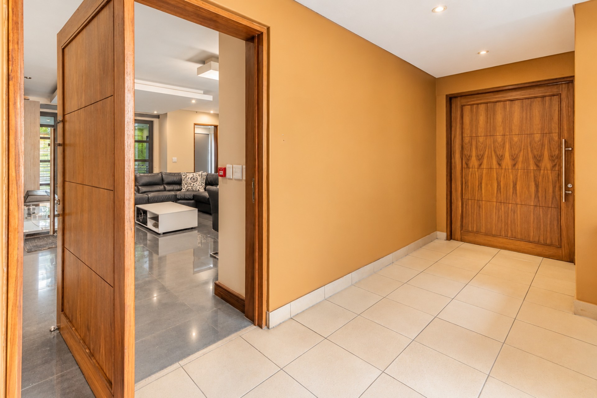 Apartment for rent in Melrose Arch, Johannesburg, 90 m²