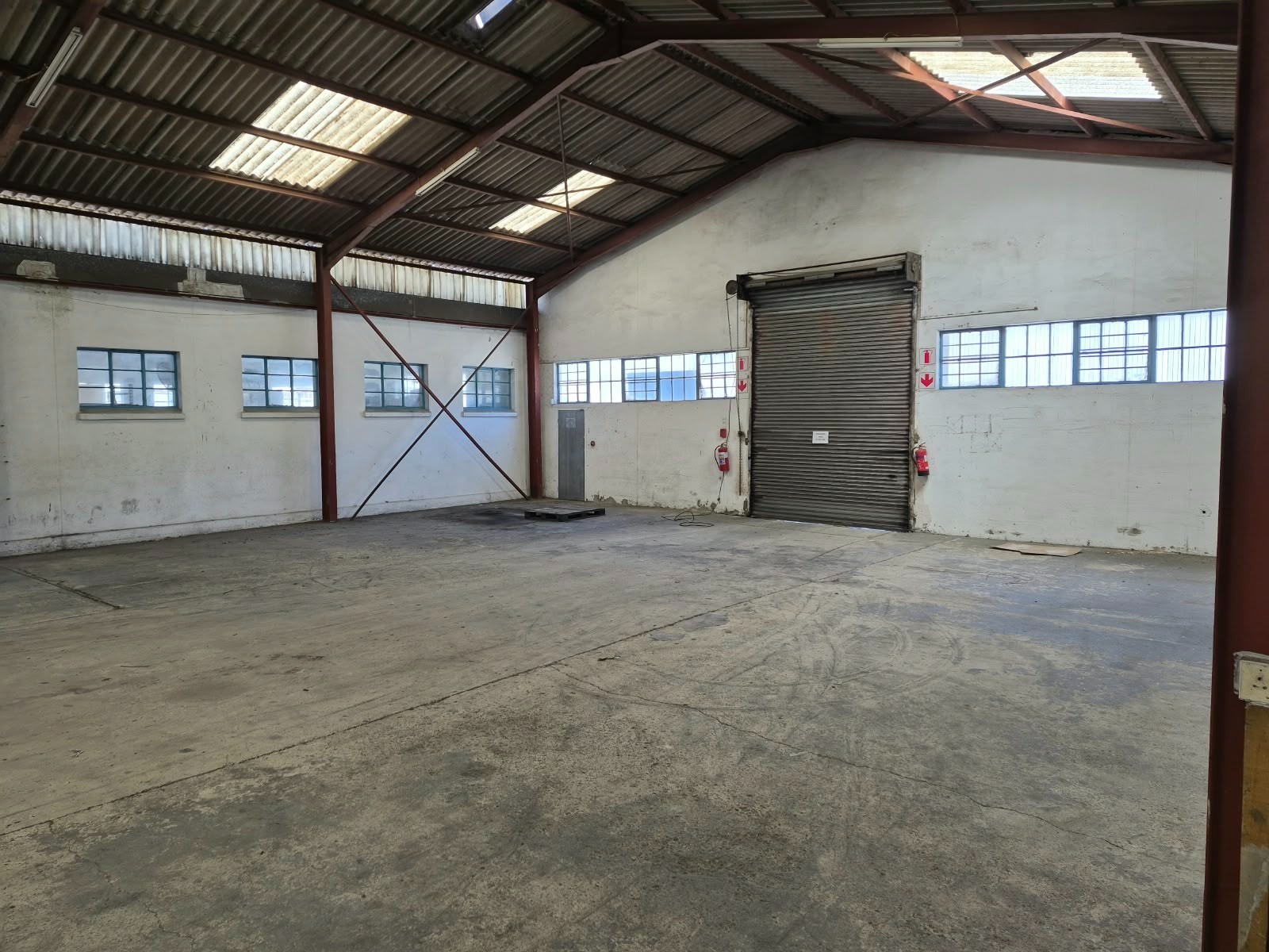 Warehouse for rent in Deal Party, Port Elizabeth, 134 Burman Road, Deal Party, Port Elizabeth, Eastern Cape, 927 m²