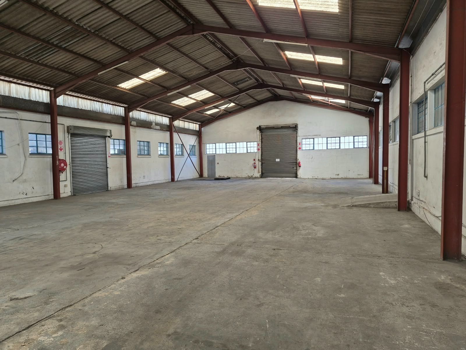 Warehouse for rent in Deal Party, Port Elizabeth, 134 Burman Road, Deal Party, Port Elizabeth, Eastern Cape, 927 m²