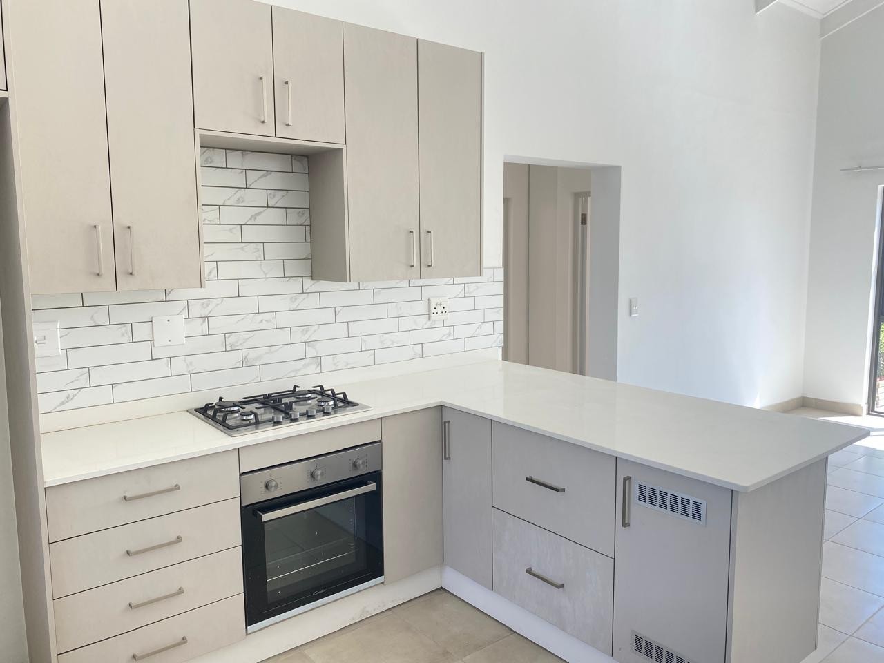 Apartment for rent in Greenstone Hill, Edenvale, 118 m²