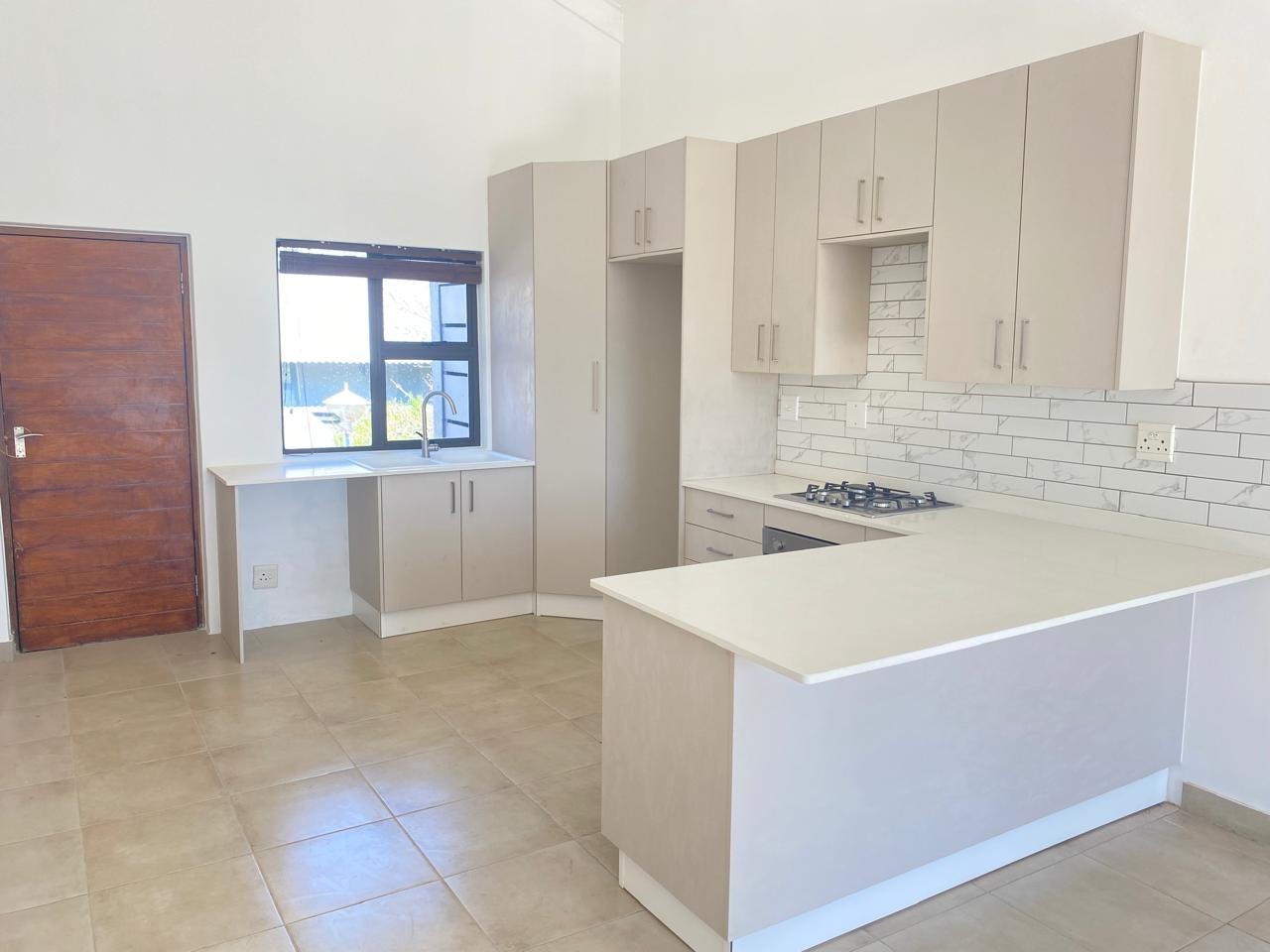 Apartment for rent in Greenstone Hill, Edenvale, 118 m²
