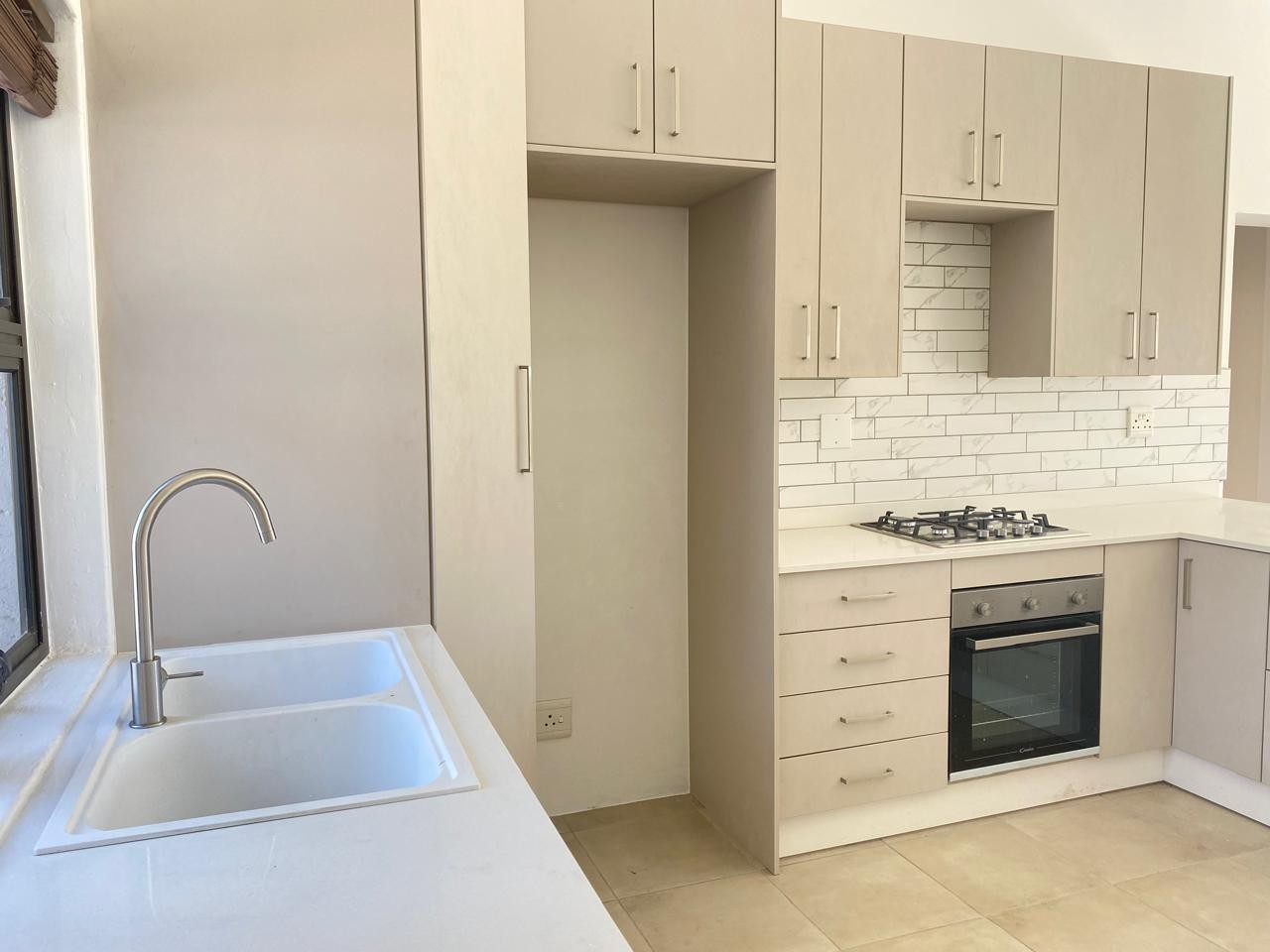 Apartment for rent in Greenstone Hill, Edenvale, 118 m²