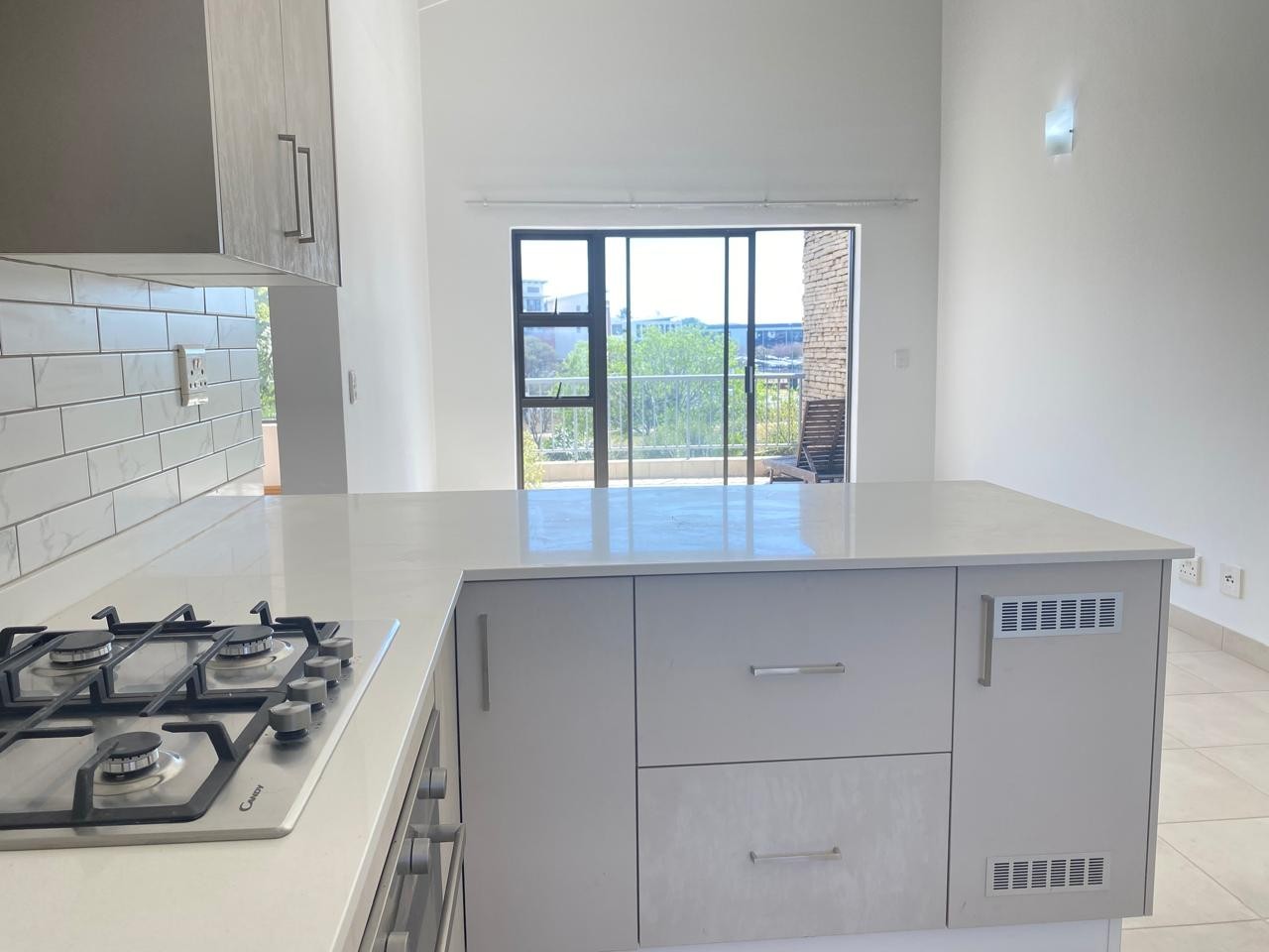 Apartment for rent in Greenstone Hill, Edenvale, 118 m²