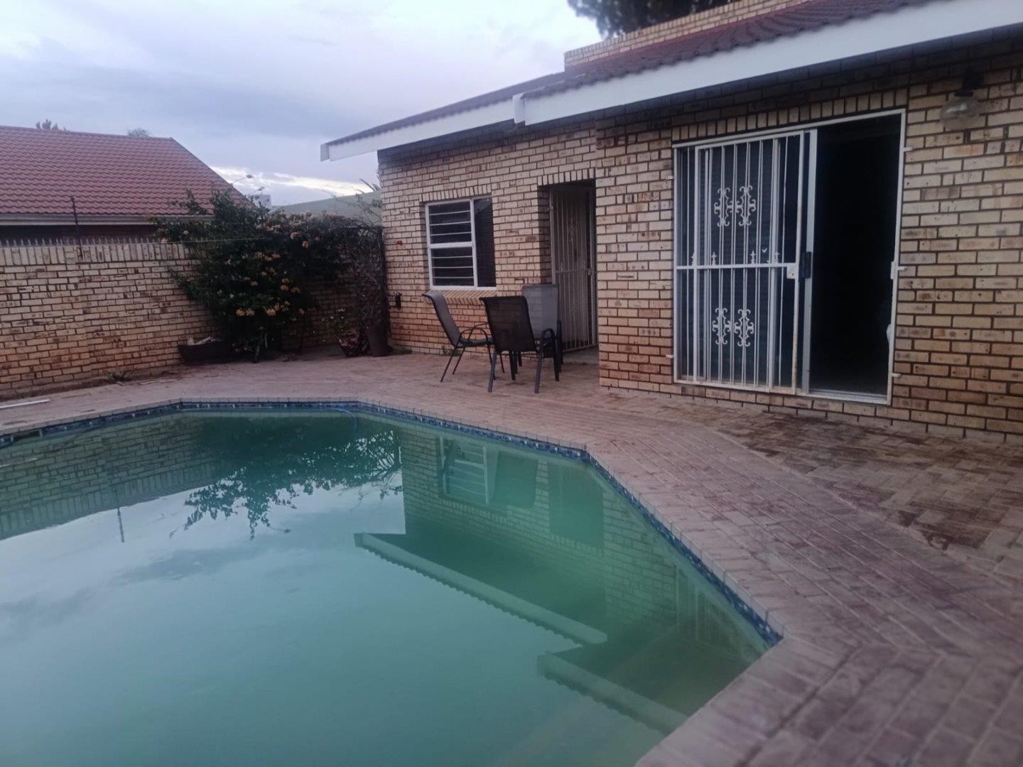 House for sale in Roylglen Gardens, Kimberley, 621 m²