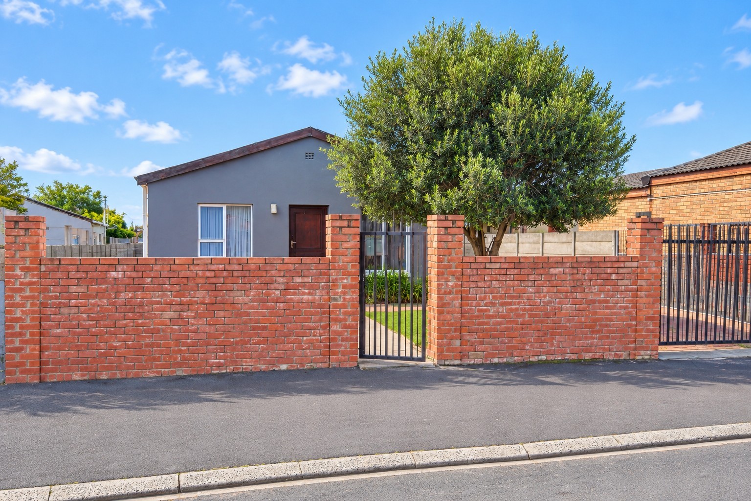 House for sale in Groenheuwel, Paarl, 75 m²