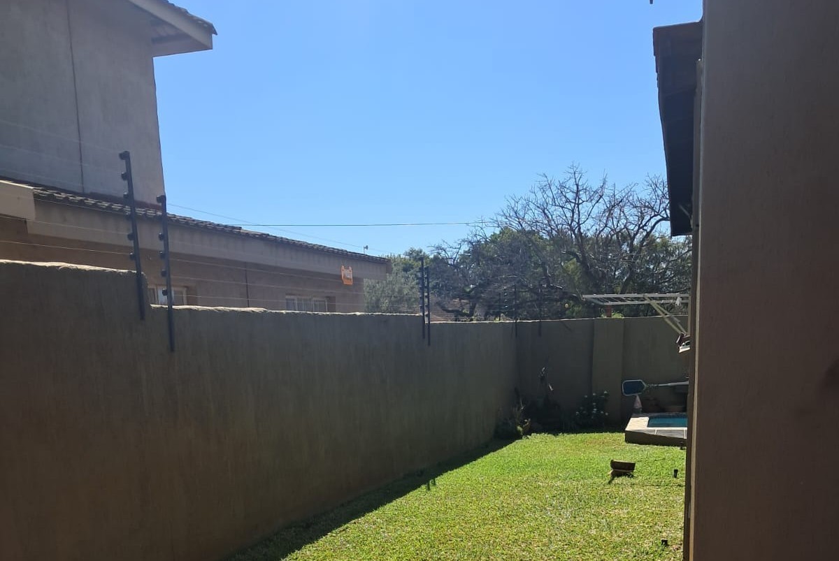 House for sale in Komatipoort, 164 m²