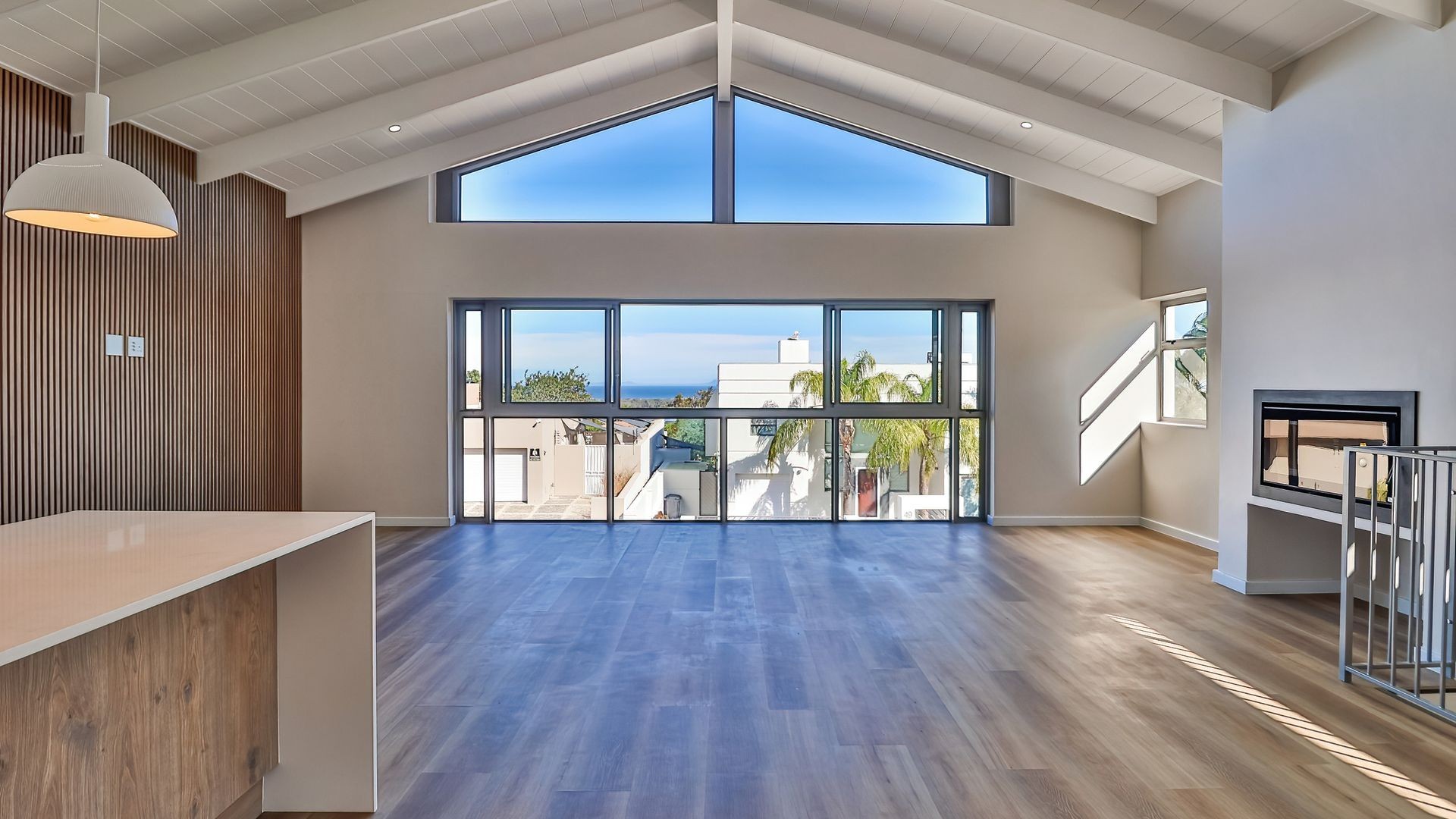 Duplex for sale in Heldervue, Somerset West, 215 m²
