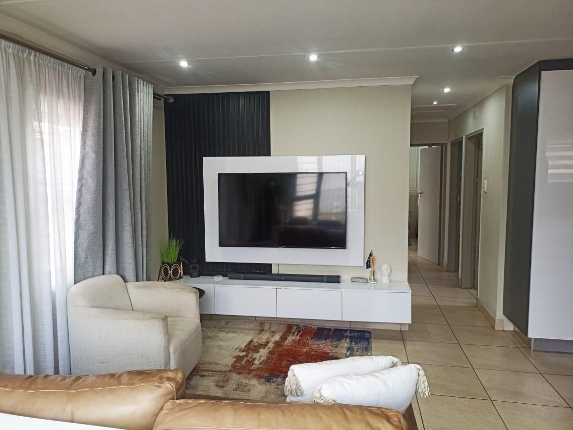 Apartment for rent in Leopard's Rest Security Estate, Albertsdal, Alberton
